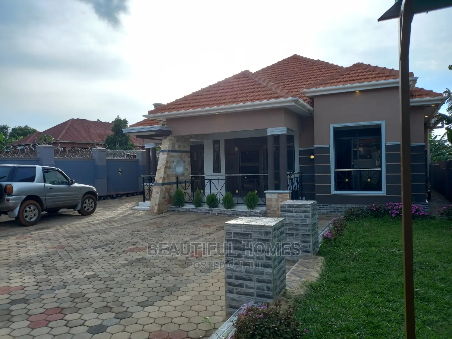 Furnished 4bdrm Bungalow in Kira for Sale in Kira