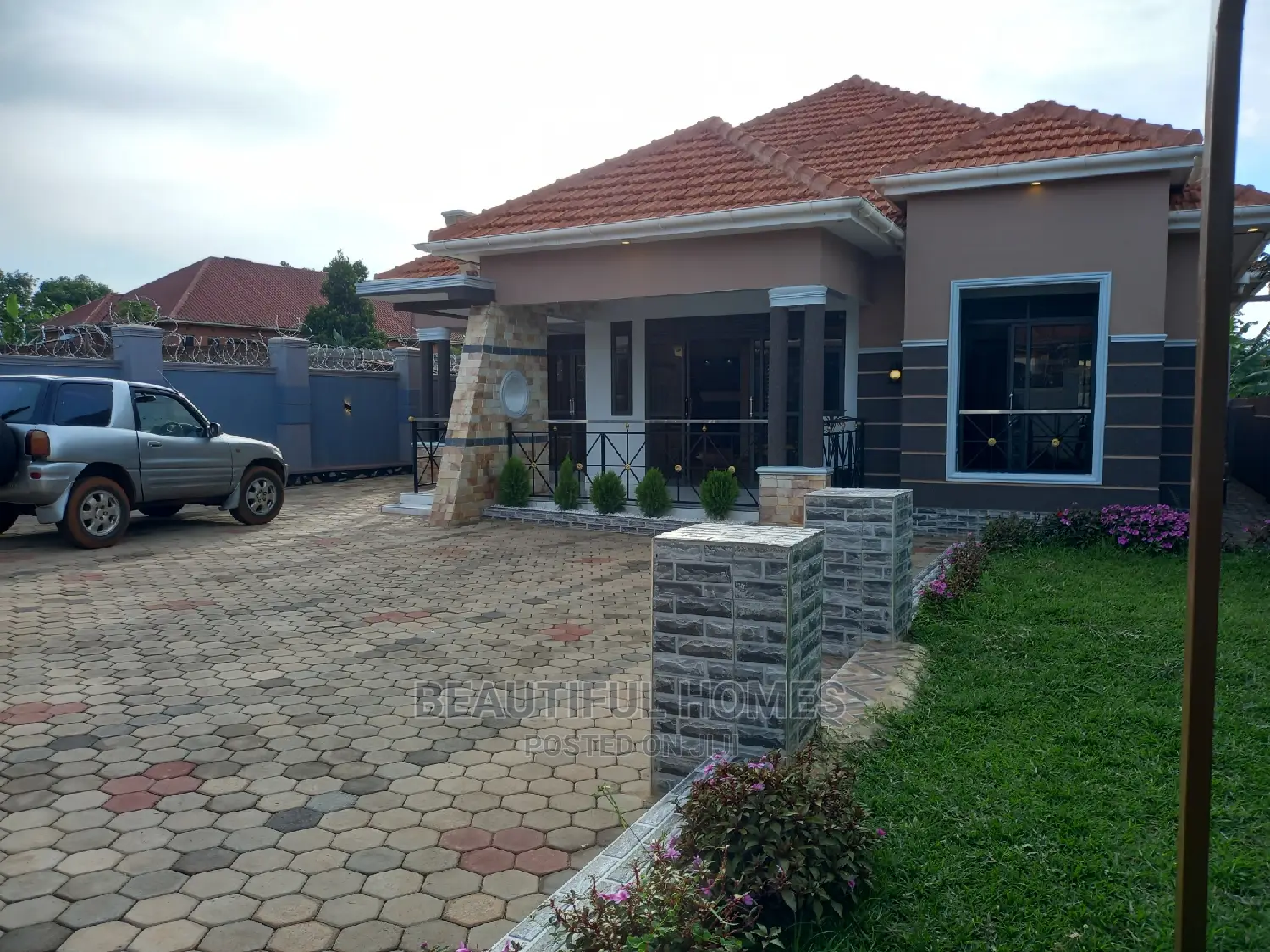 Furnished 4bdrm Maisonette in Kira for Sale in Kira