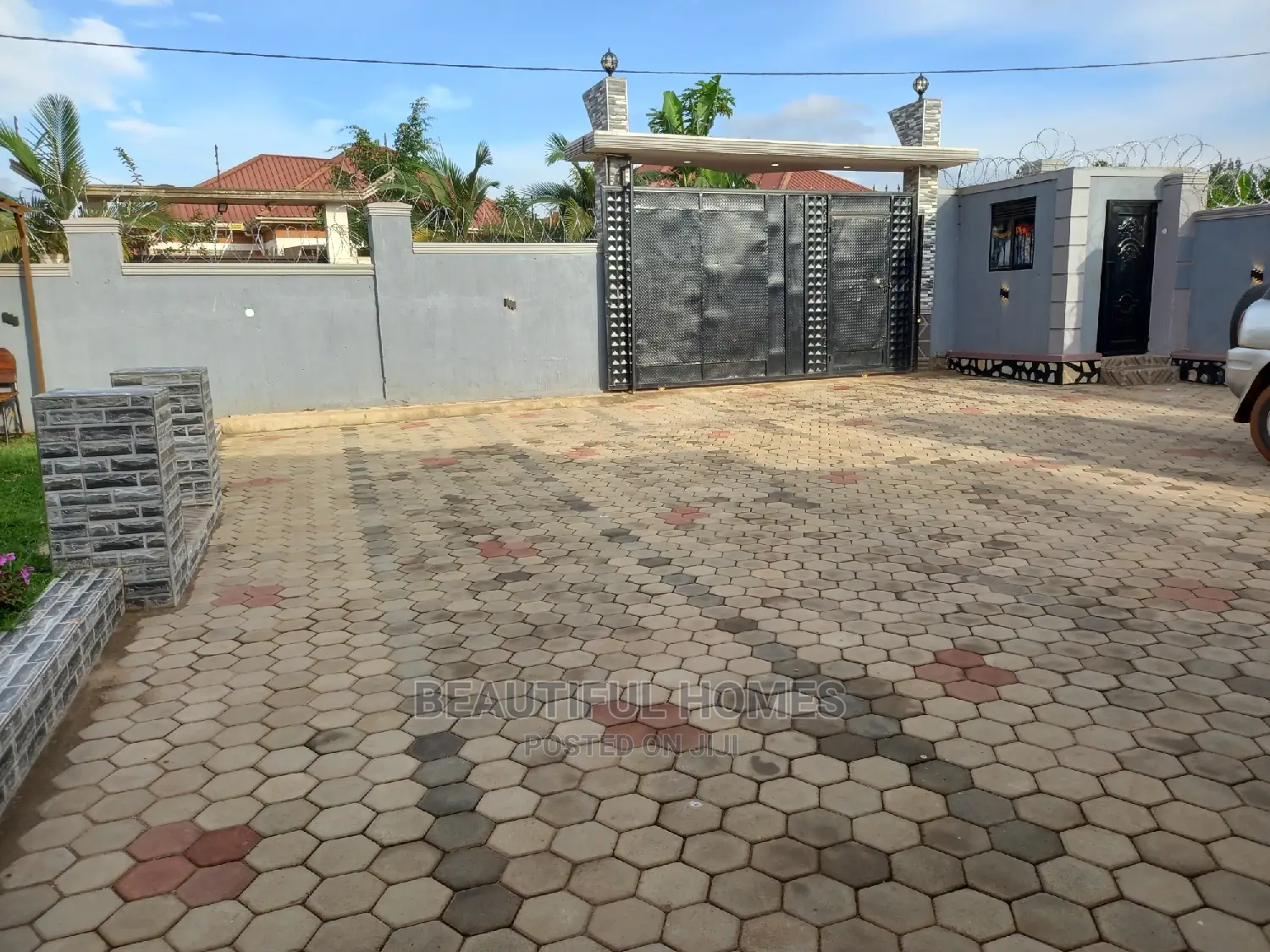 Furnished 4bdrm Maisonette in Kira for Sale in Kira