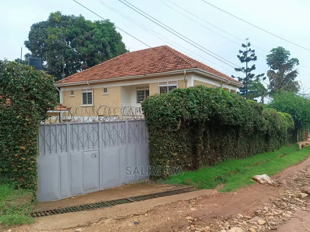 6bdrm Duplex in Kololo Property, Central Division for Rent in Central Division