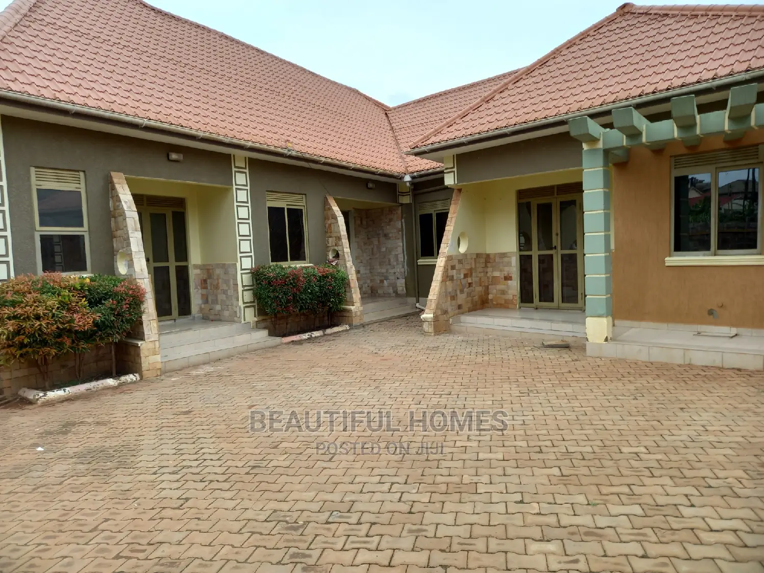 Furnished 1bdrm House in Kira for Sale in Kira