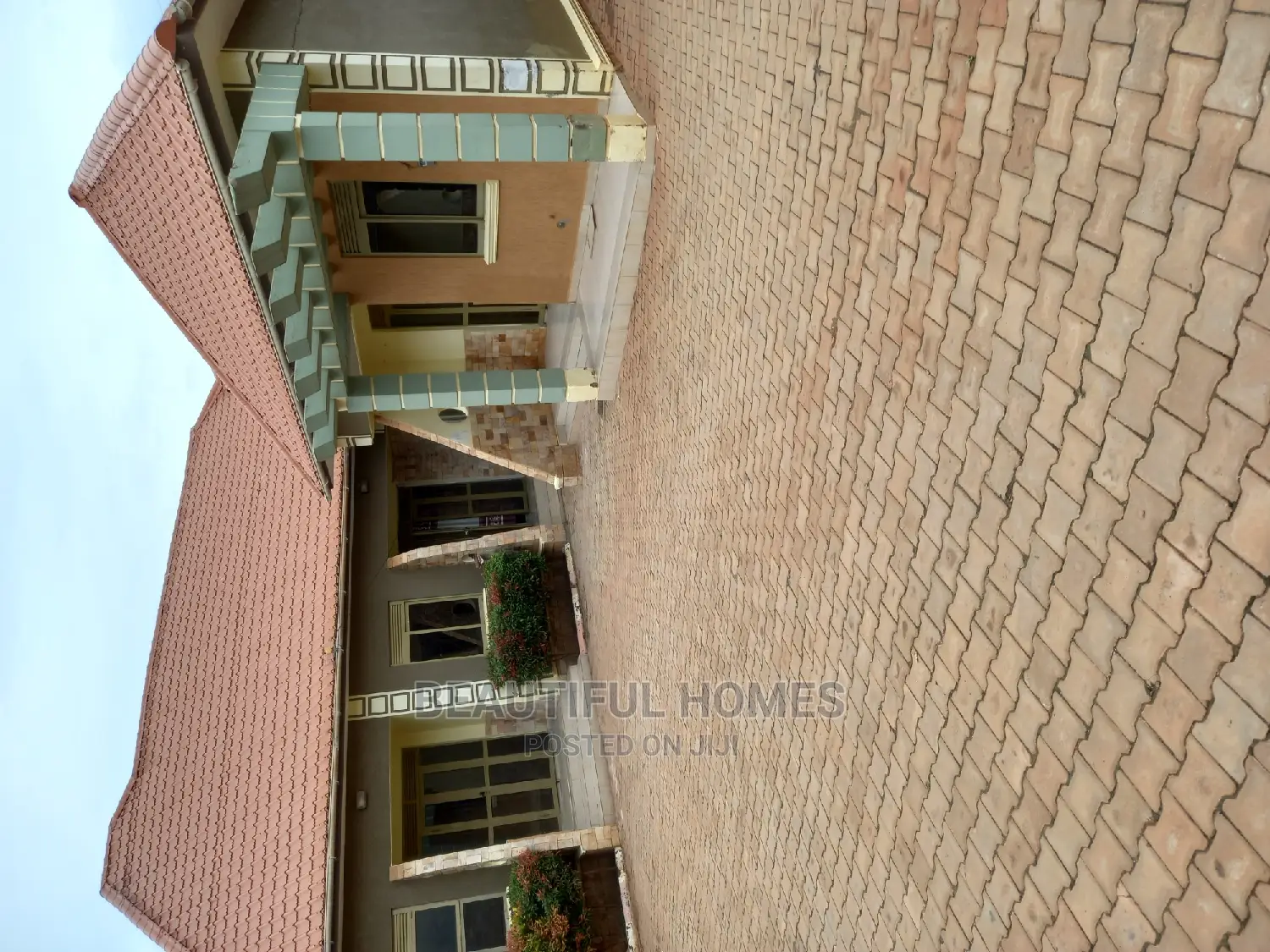 Furnished 1bdrm House in Kira for Sale in Kira