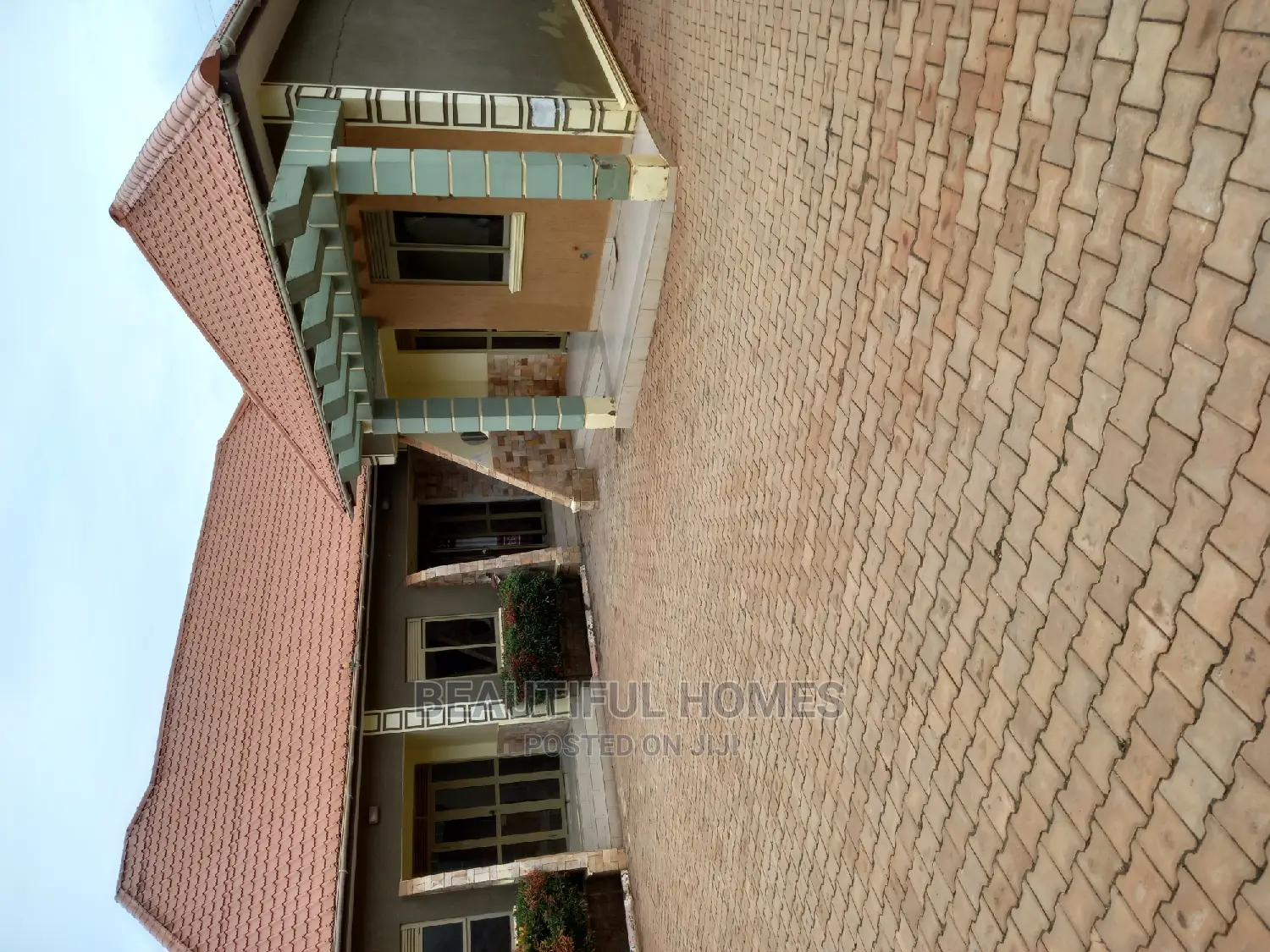 Furnished 1bdrm House in Kira for Sale in Kira