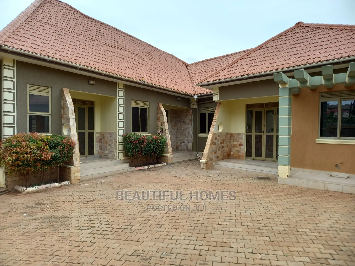 Furnished 1bdrm House in Kira for Sale in Kira