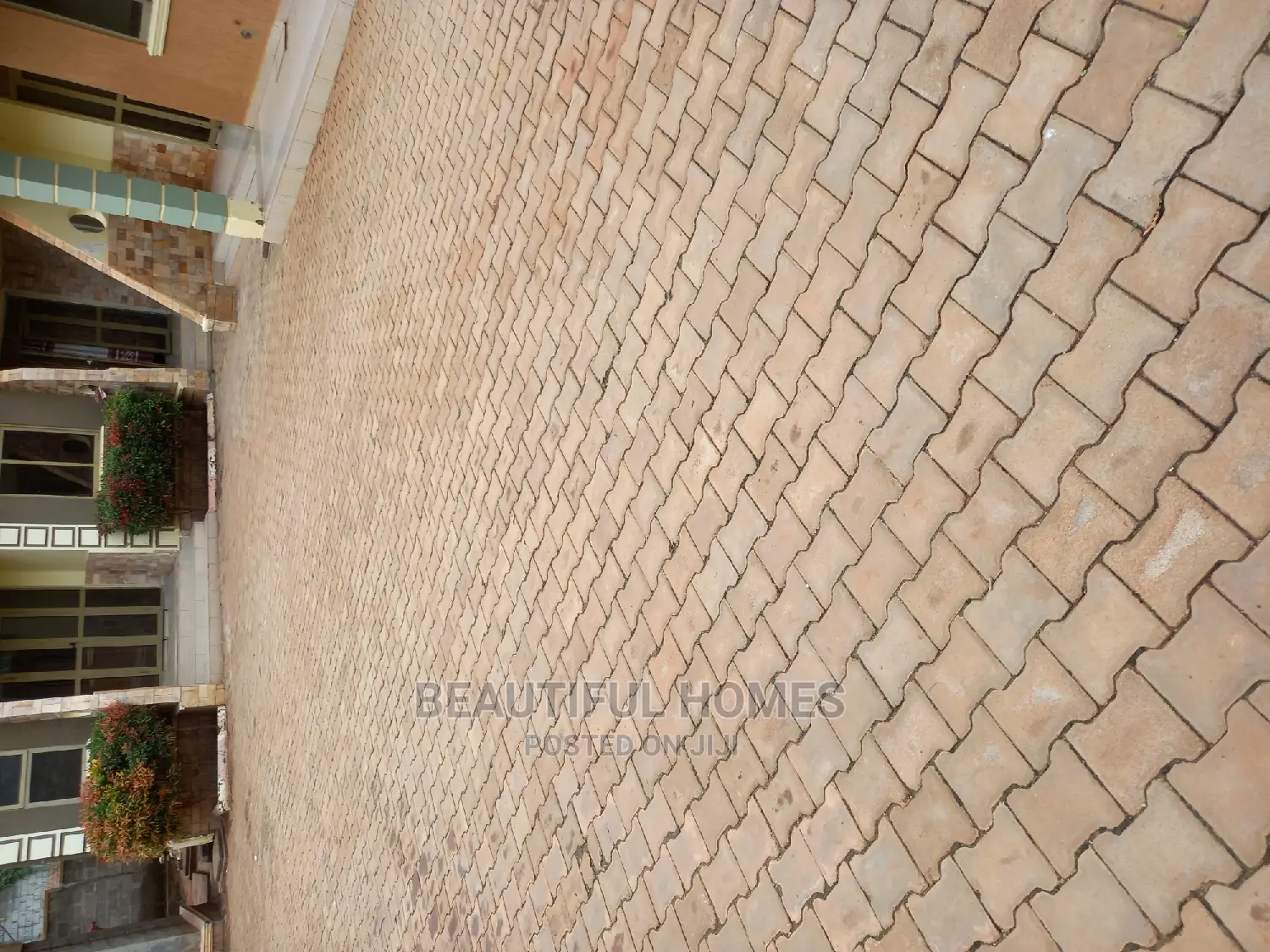Furnished 1bdrm Apartment in Kira Town for Sale in Kira
