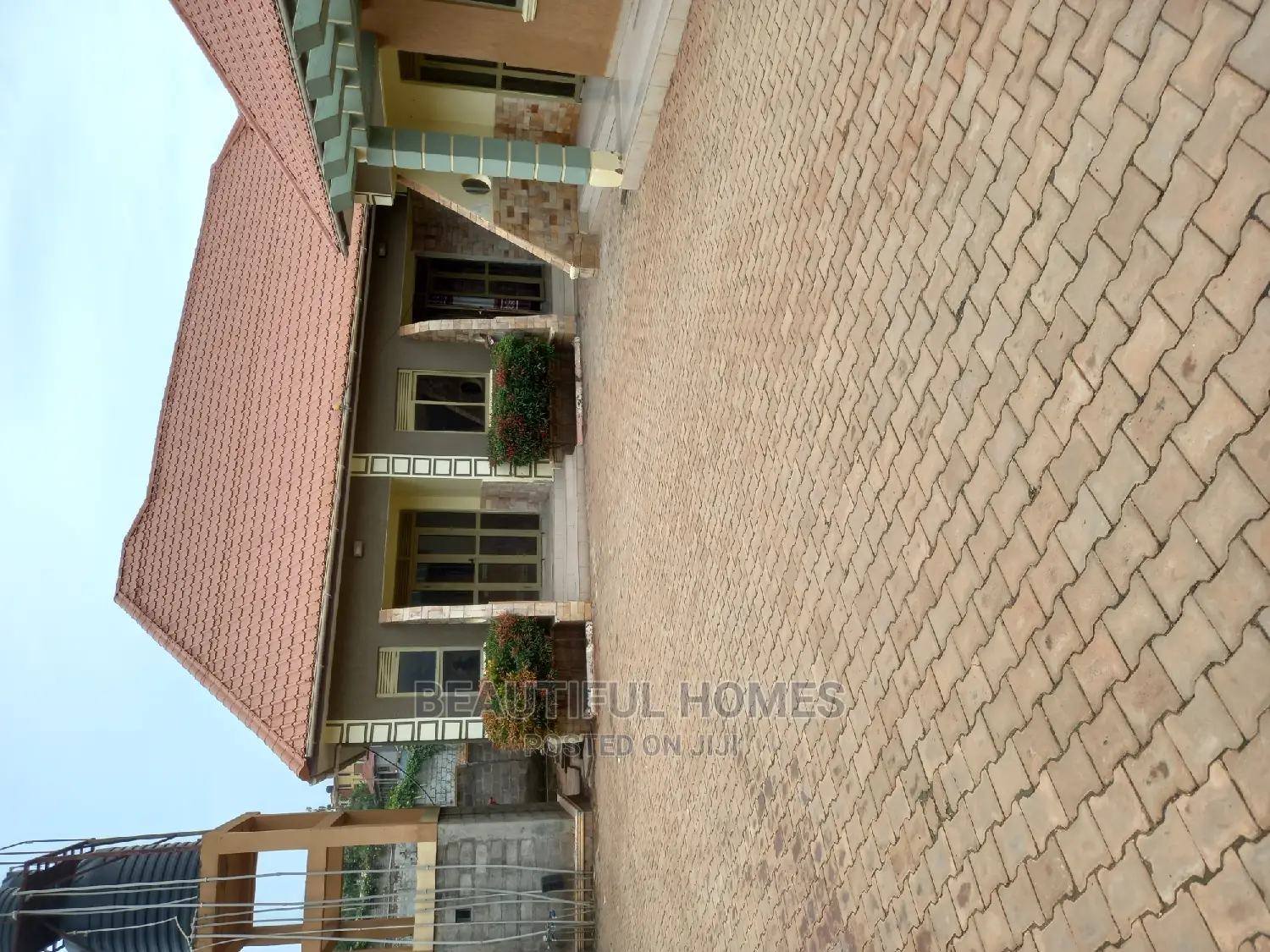 Furnished 1bdrm Apartment in Kira Town for Sale in Kira