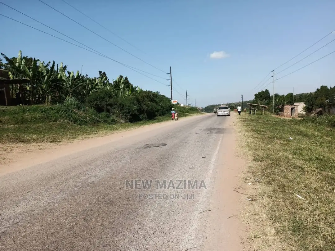 2.28 Decimals on Quicksale on Semuto Rd Kabere With Title in Division A