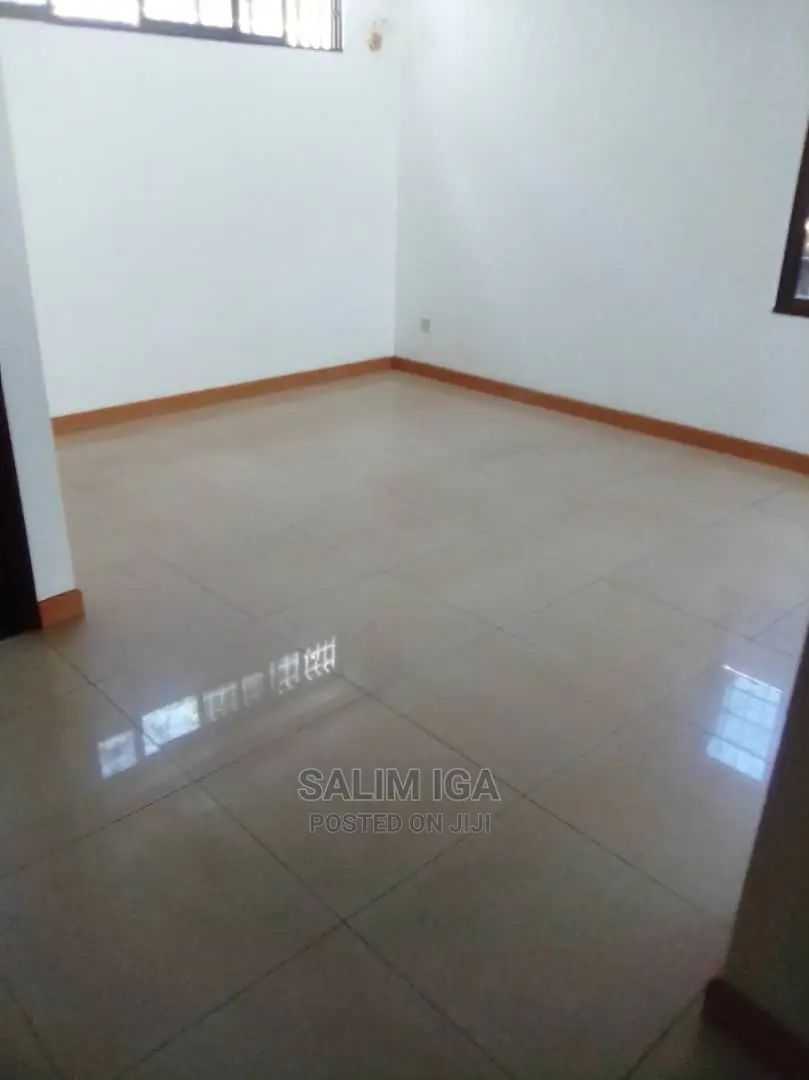 5bdrm Duplex in Kololo Property, Central Division for Rent in Central Division