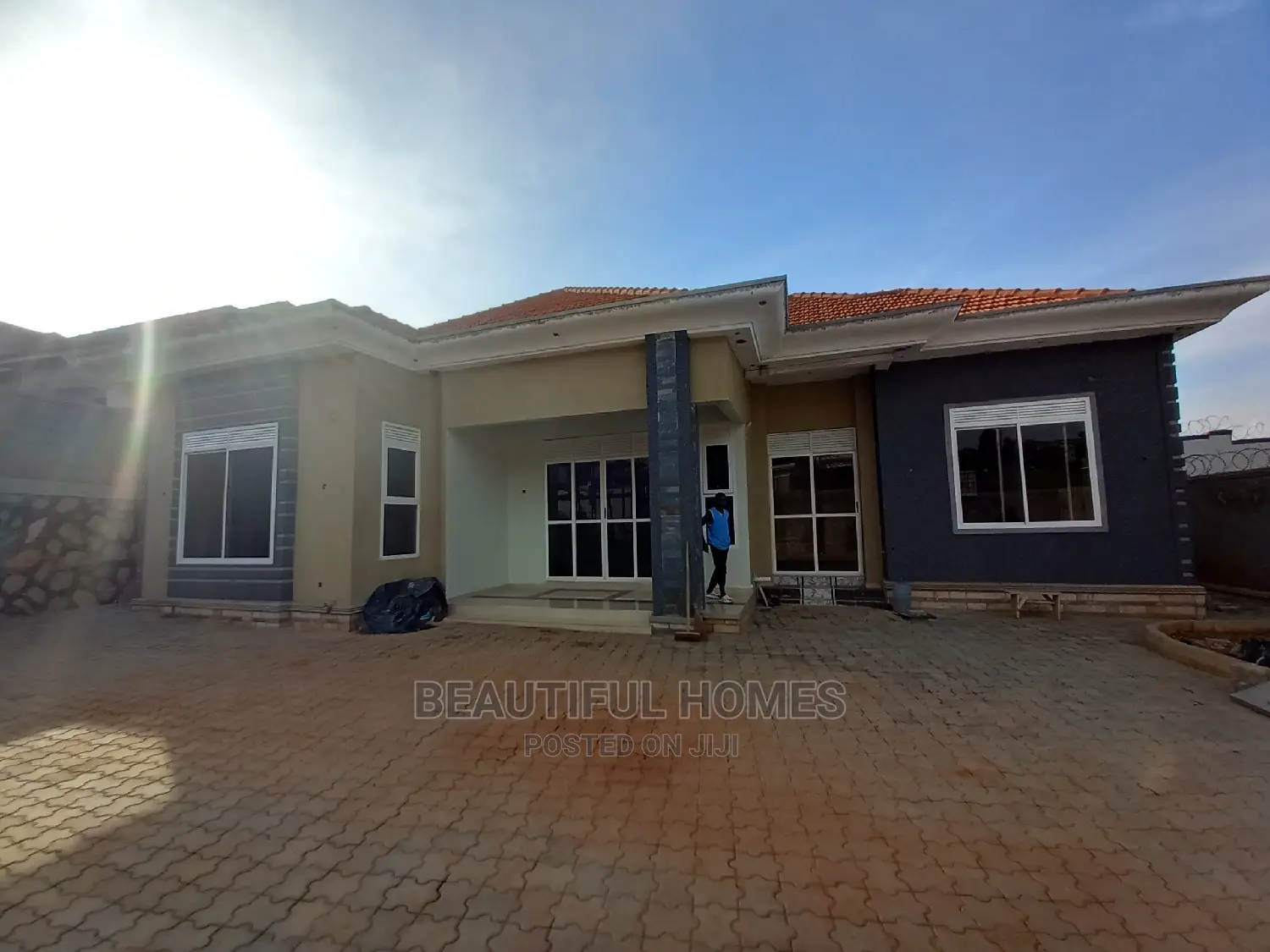 Furnished 4bdrm House in Kira Tarmacked for Sale in Kira