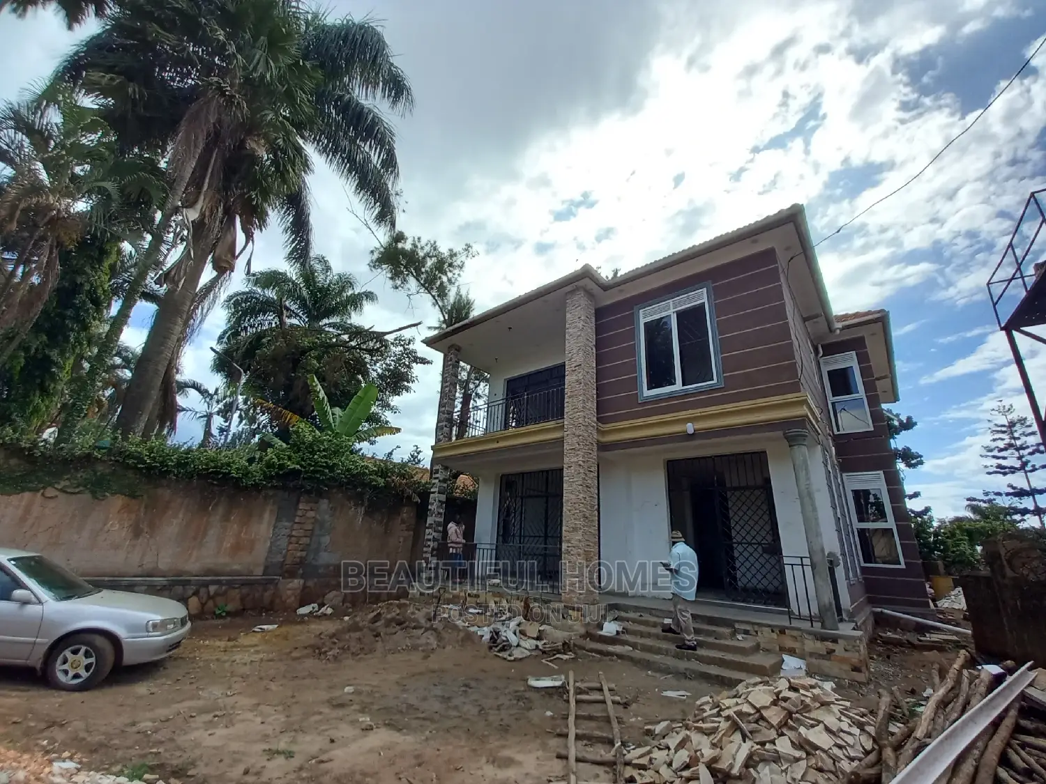 Furnished 4bdrm Duplex in Kasangati Nice, Makindye for Sale in Makindye