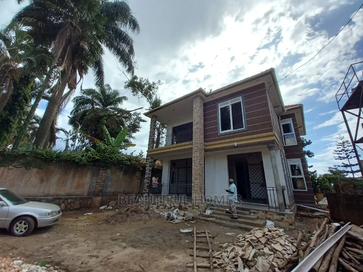 Furnished 4bdrm Duplex in Kasangati Nice, Makindye for Sale in Makindye