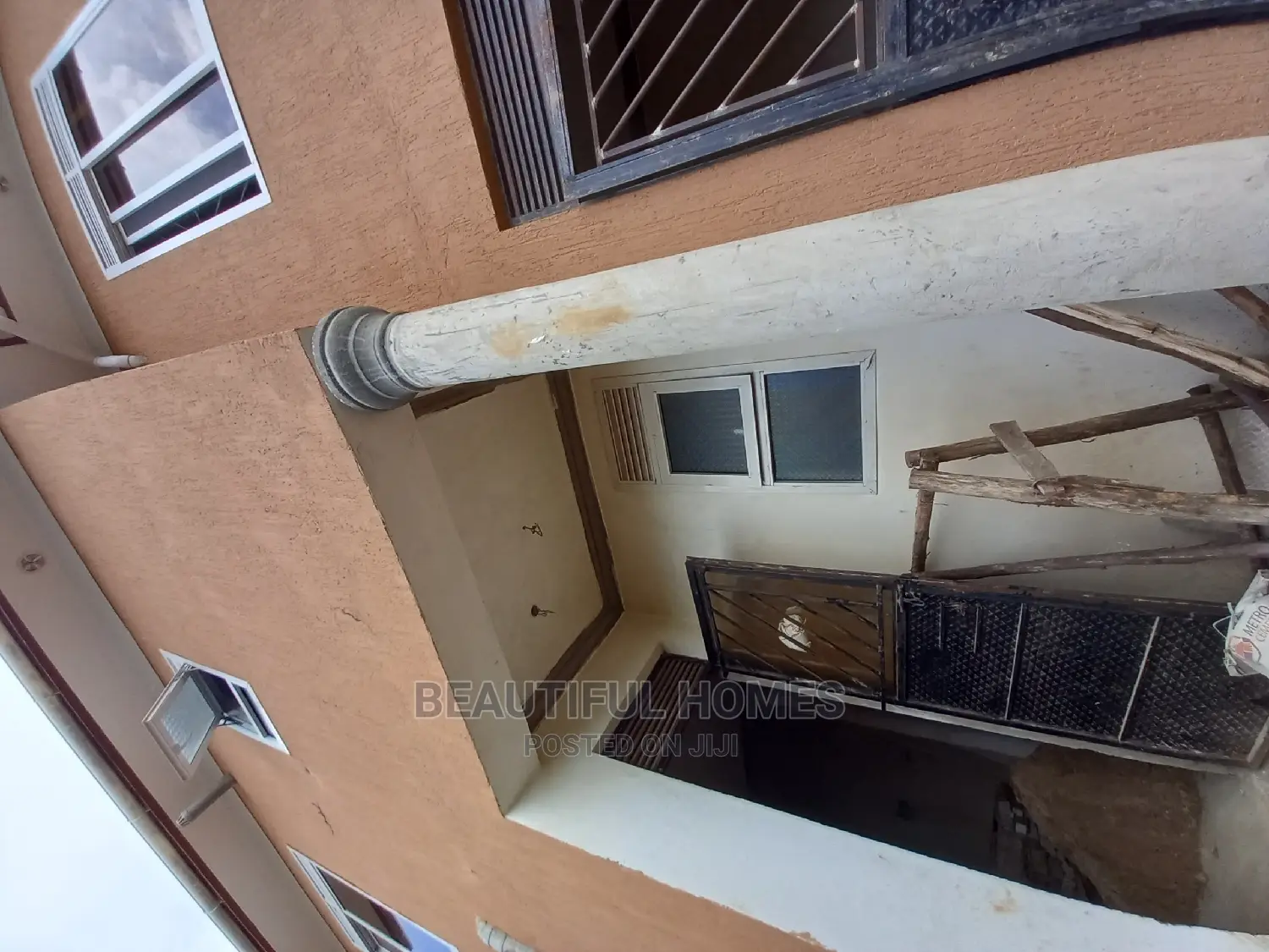 Furnished 4bdrm Mansion in Kansanga Expatriates, Makindye for Sale in Makindye