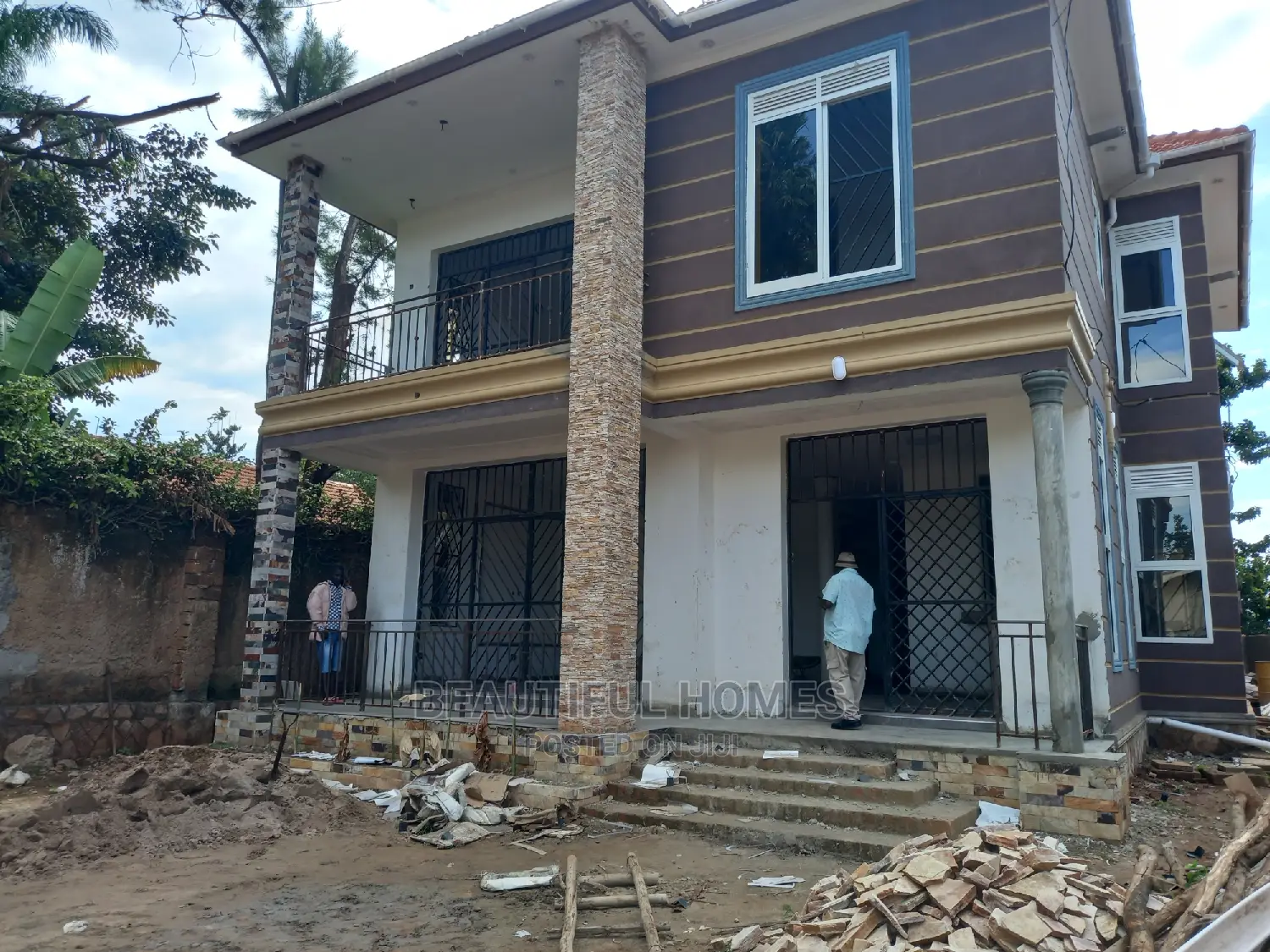 Furnished 4bdrm Mansion in Kansanga Tarmacked, Makindye for Sale in Makindye