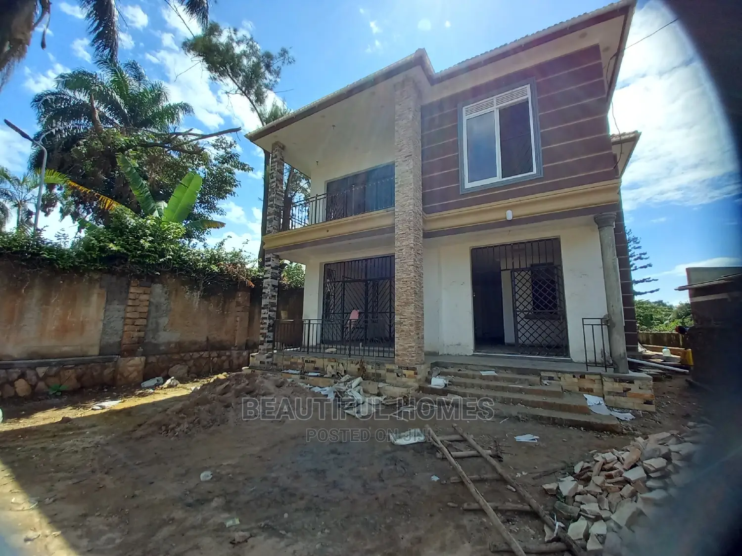 Furnished 4bdrm Duplex in Kansanga Diplomat, Makindye for Sale in Makindye