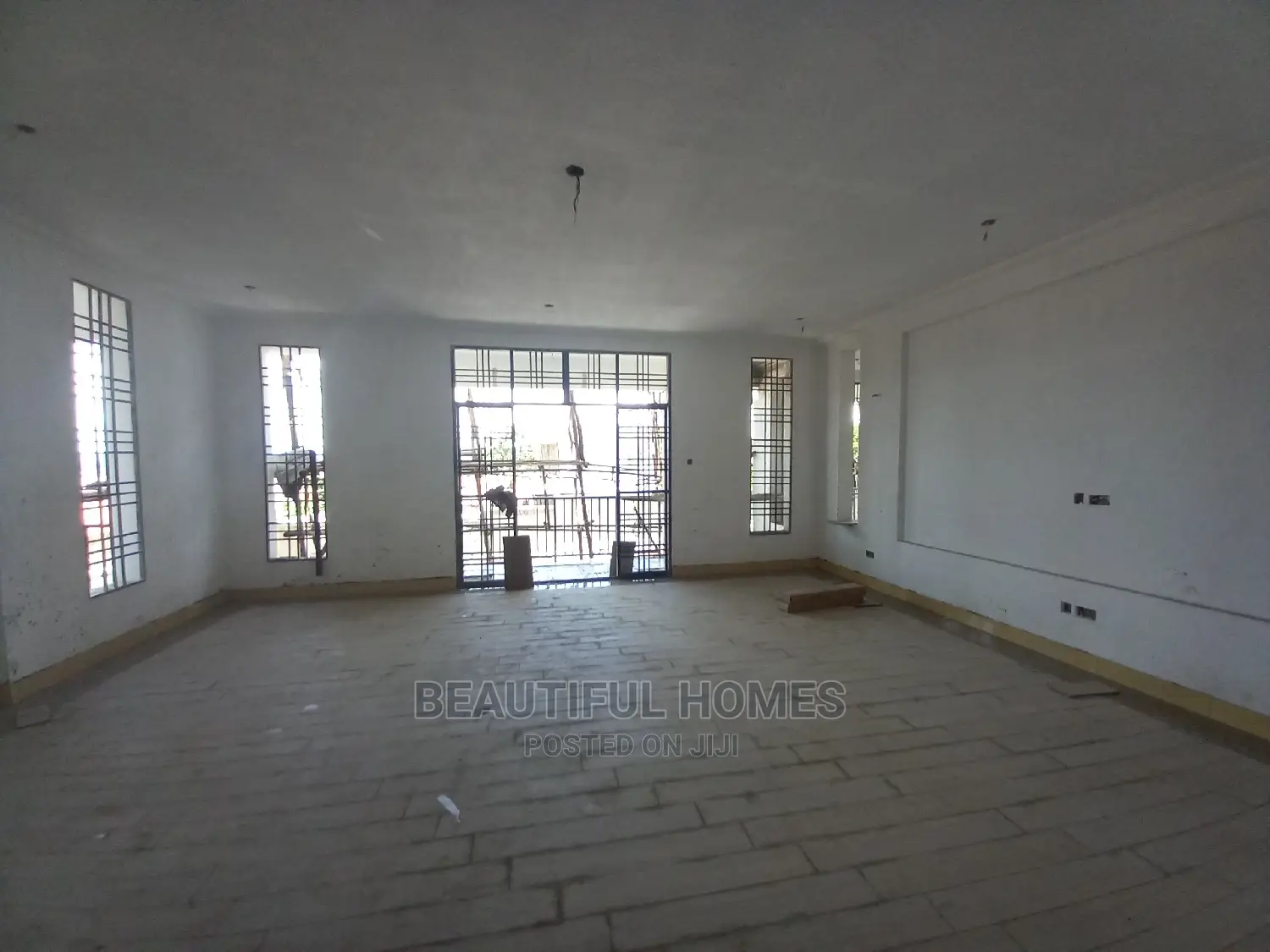 Furnished 7bdrm Mansion in Kigo Serena, Makindye for Sale in Makindye