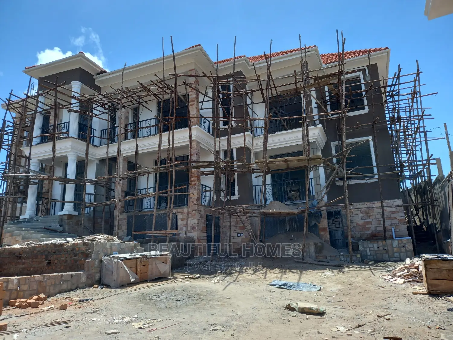 Furnished 7bdrm House in Kigo Lake View, Makindye for Sale in Makindye
