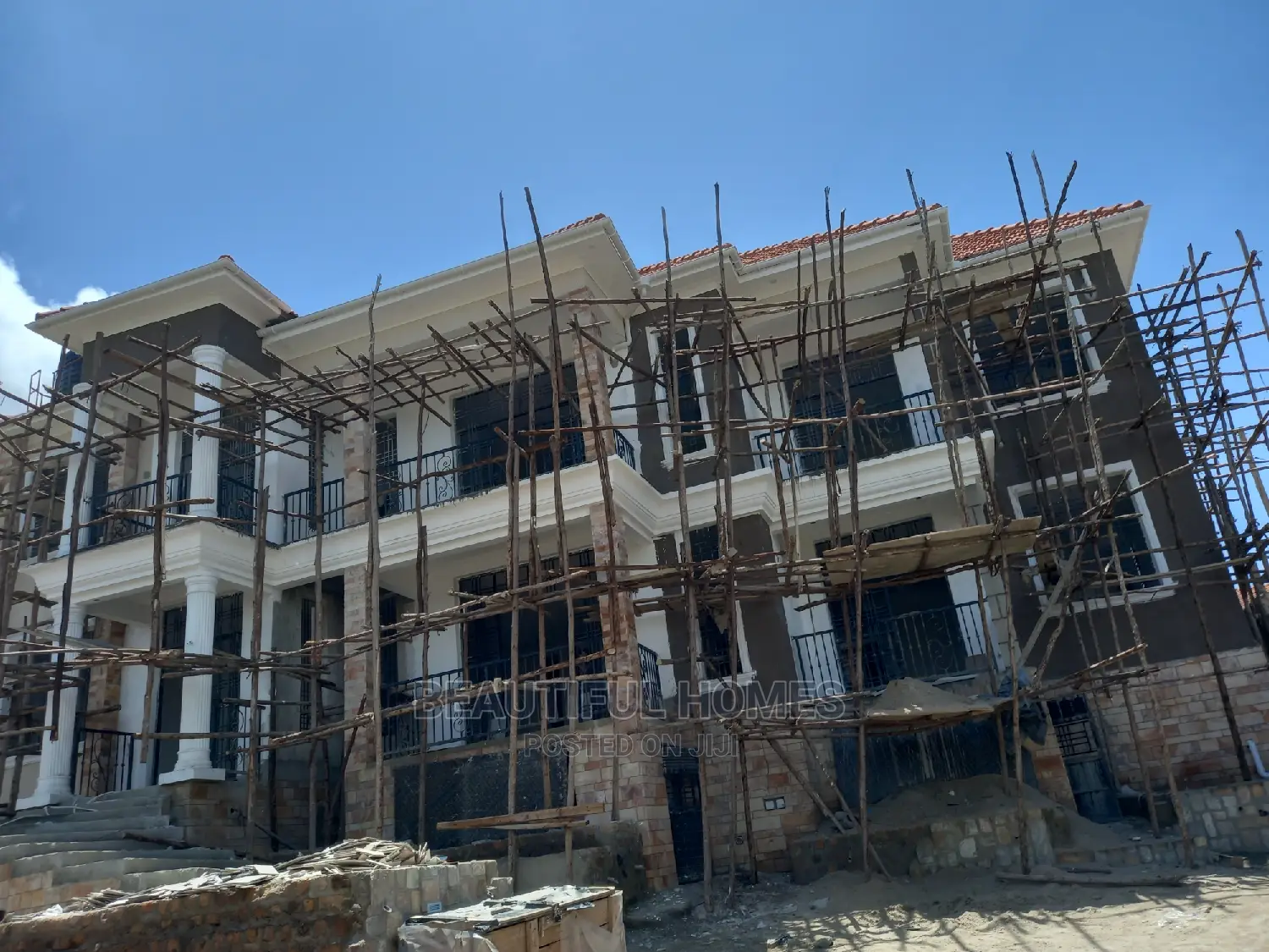 Furnished 7bdrm Mansion in Kigo Lake View, Makindye for Sale in Makindye
