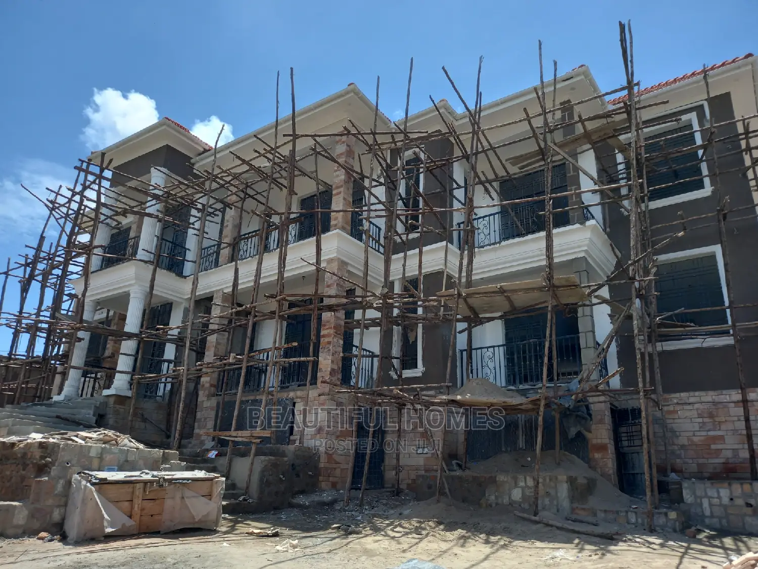 Furnished 7bdrm Mansion in Kigo Lake View, Makindye for Sale in Makindye