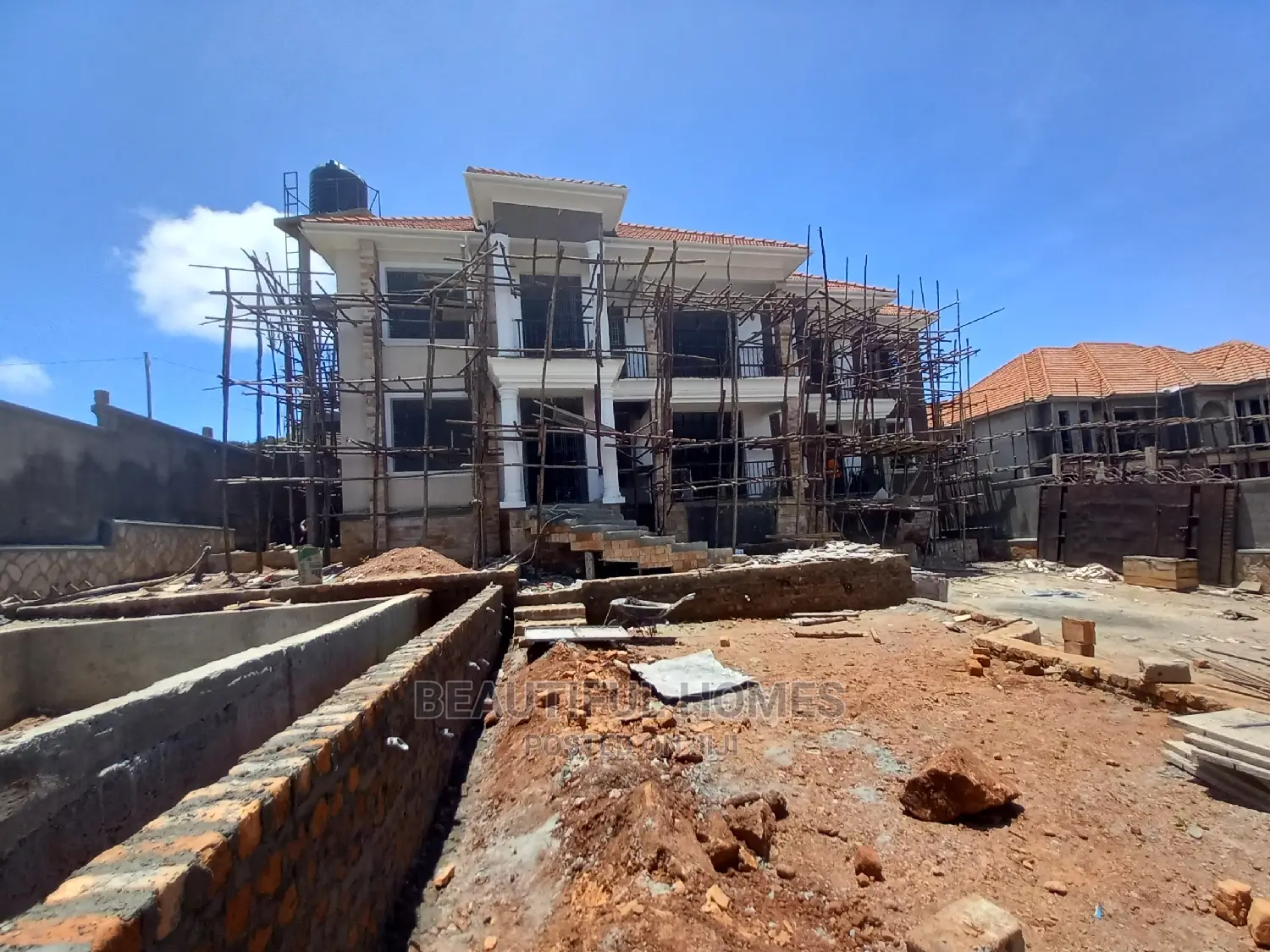 Furnished 7bdrm Mansion in Kigo, Makindye for Sale in Makindye