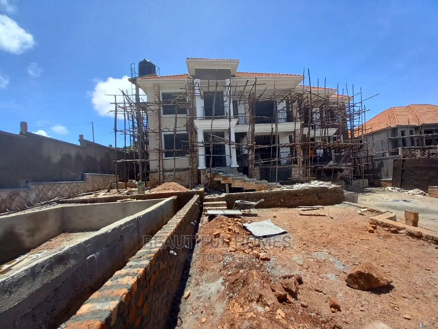 Furnished 7bdrm Mansion in Kigo, Makindye for Sale in Makindye