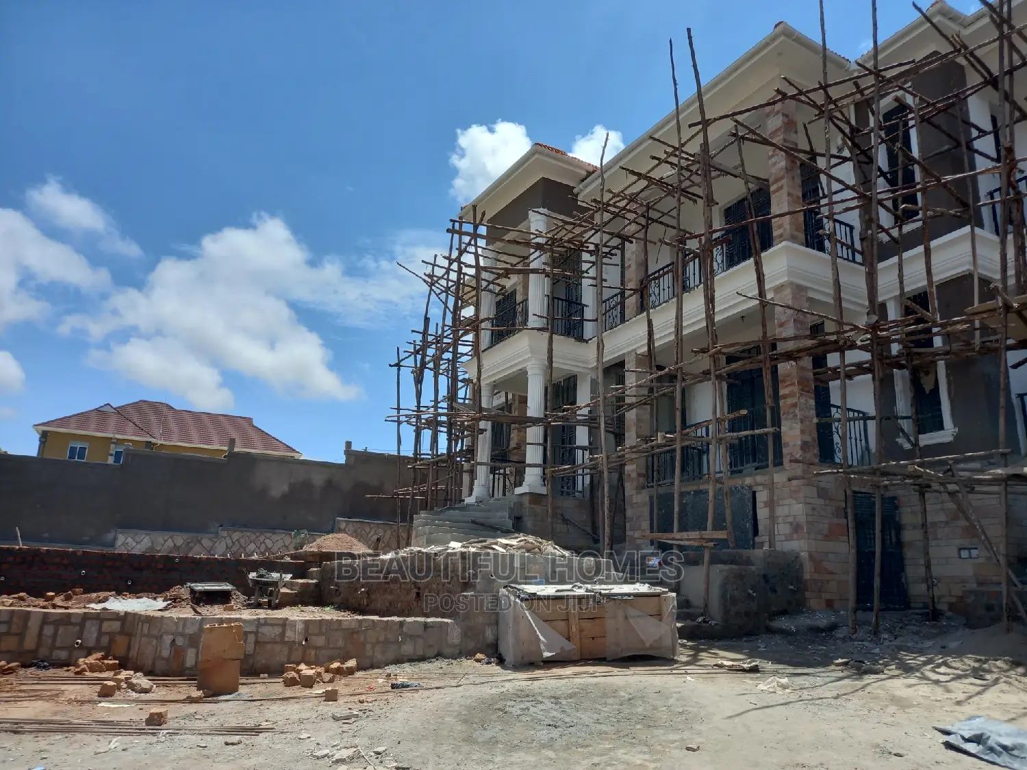 Furnished 7bdrm Mansion in Kigo, Makindye for Sale in Makindye