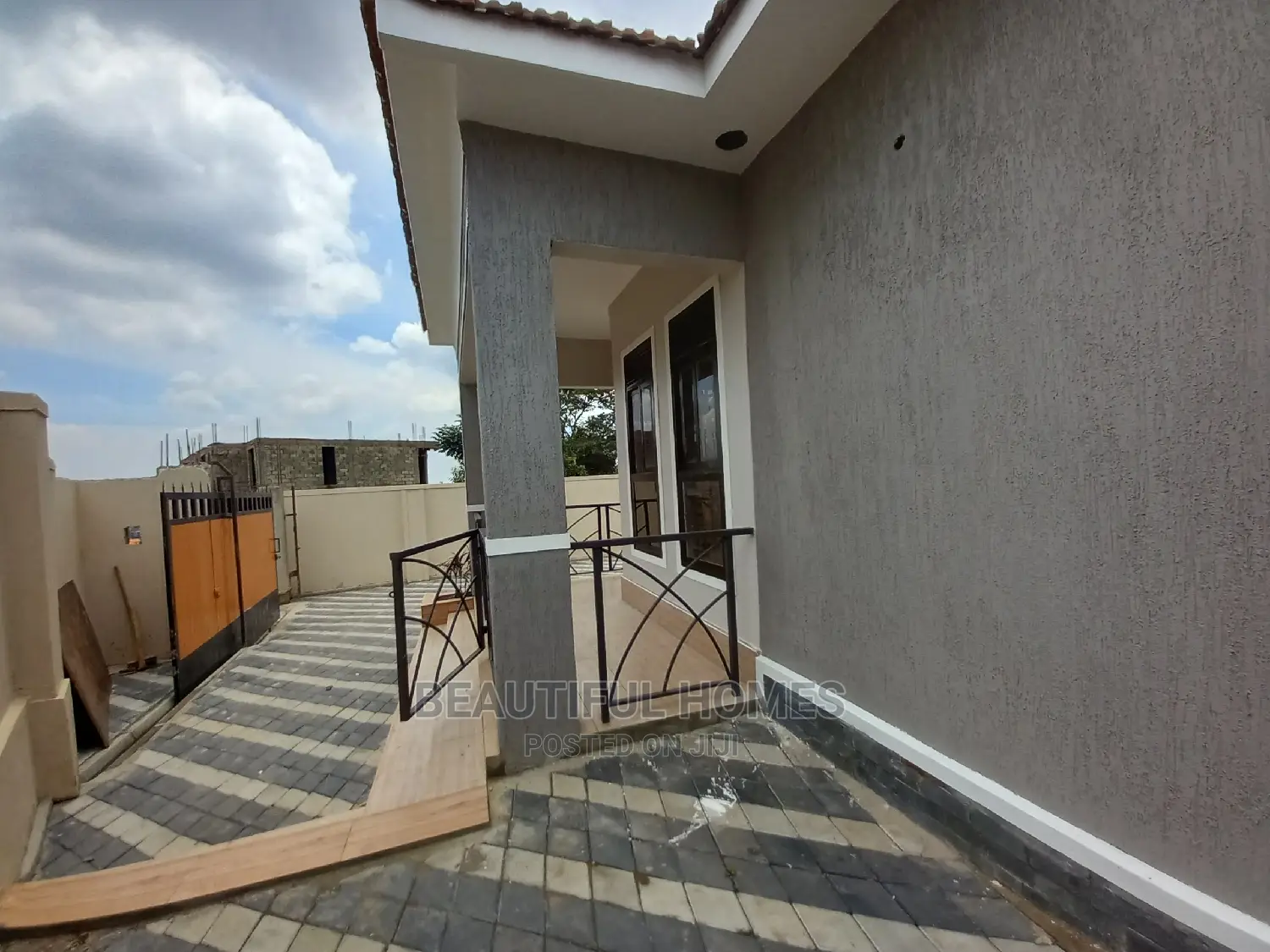 Furnished 4bdrm Bungalow in Kisaasi, Central Division for Sale in Central Division