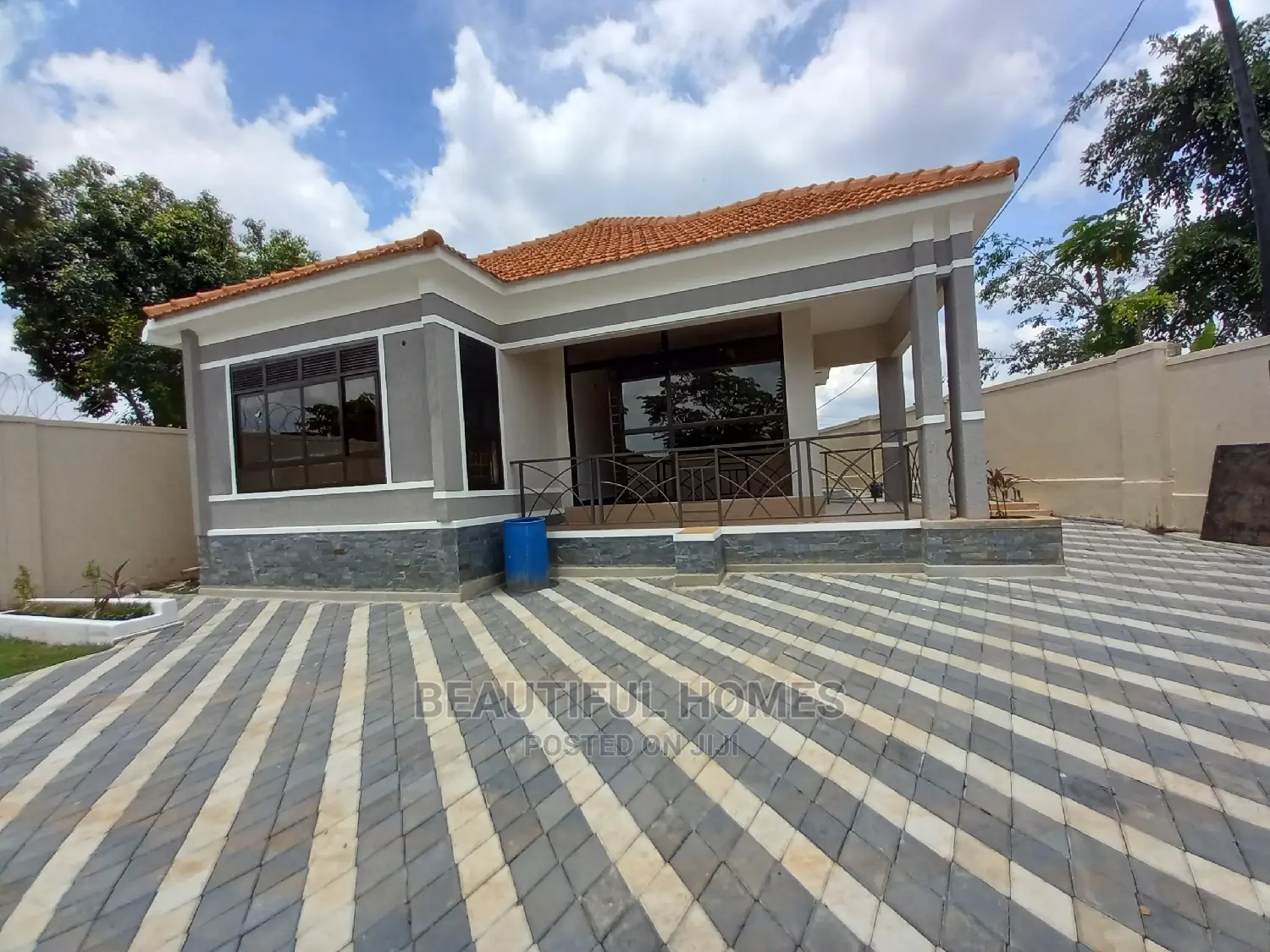 Furnished 4bdrm Maisonette in Kisaasi, Central Division for sale in Central Division