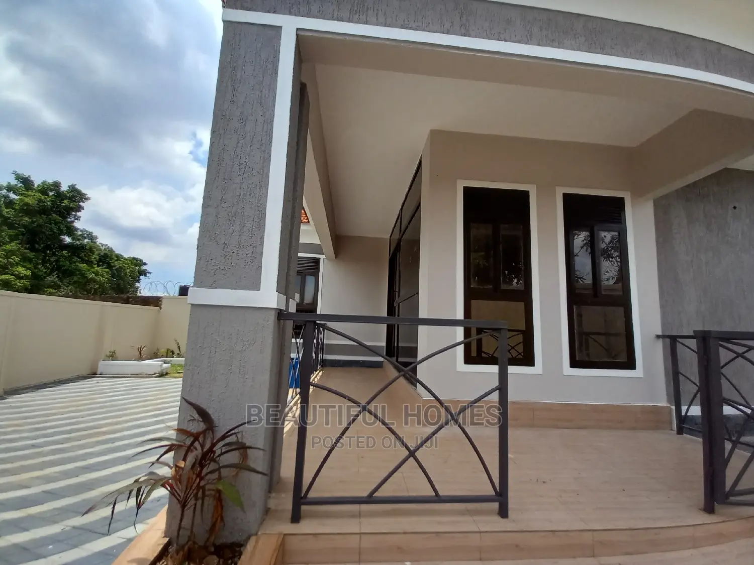 Furnished 4bdrm Maisonette in Kisaasi, Central Division for sale in Central Division