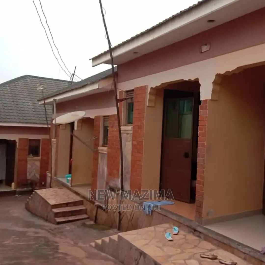 8bdrm House in Makindye Heights, Division a for Sale in Division A