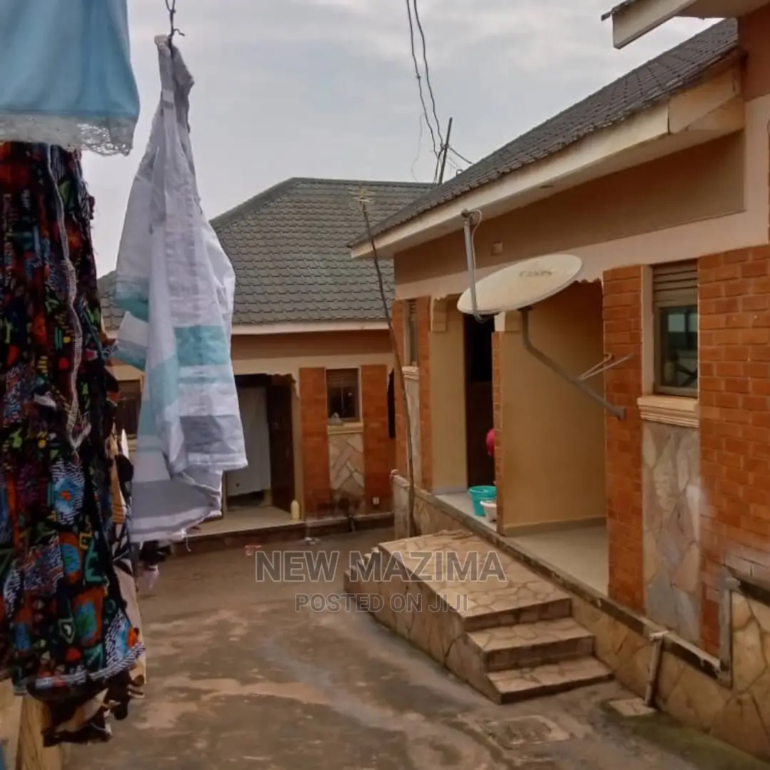 8bdrm House in Makindye Heights, Division a for Sale in Division A