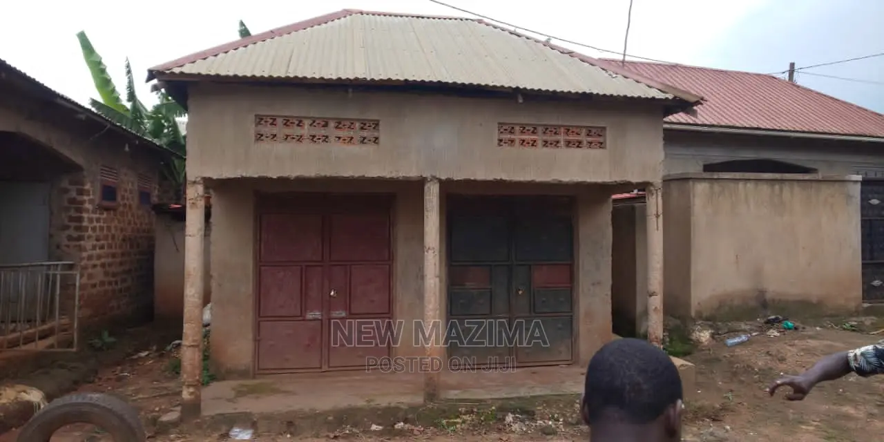 Two Commercial Single Shops on Quicksale in Kawanda Town in Division A