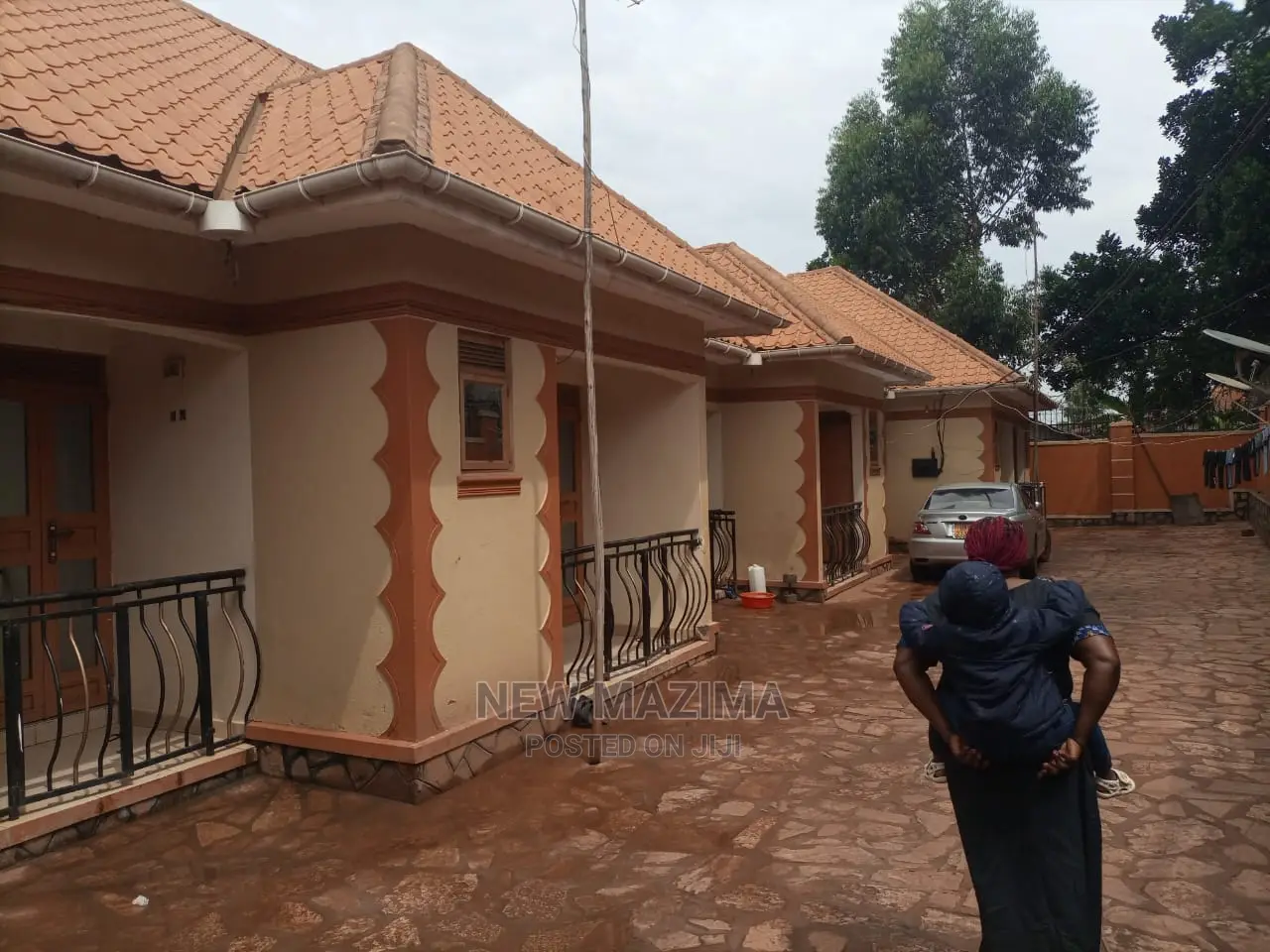 7bdrm House in Mutundwe, Division a for Sale in Division A