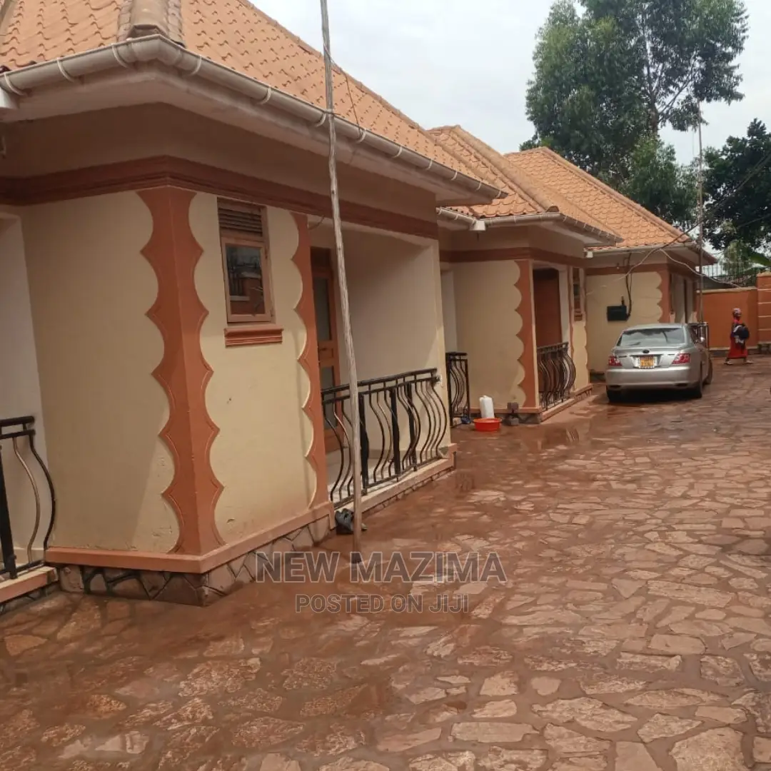 7bdrm House in Mutundwe, Division a for Sale in Division A