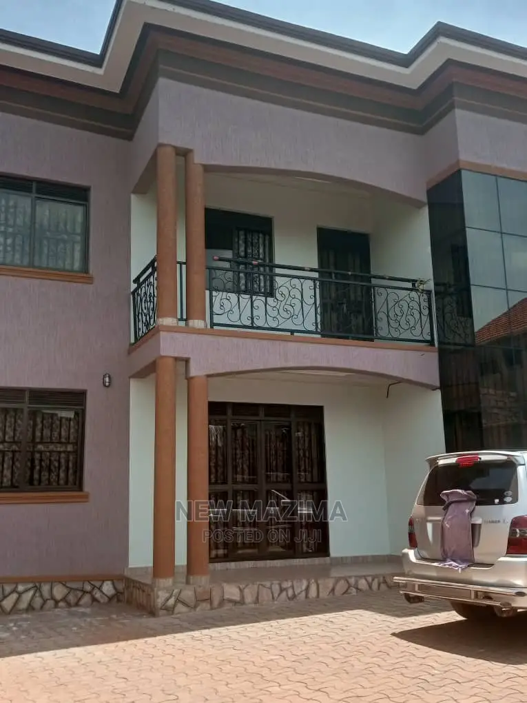 Mini Flat in Seguku Nalumunye, Division a for Sale in Division A