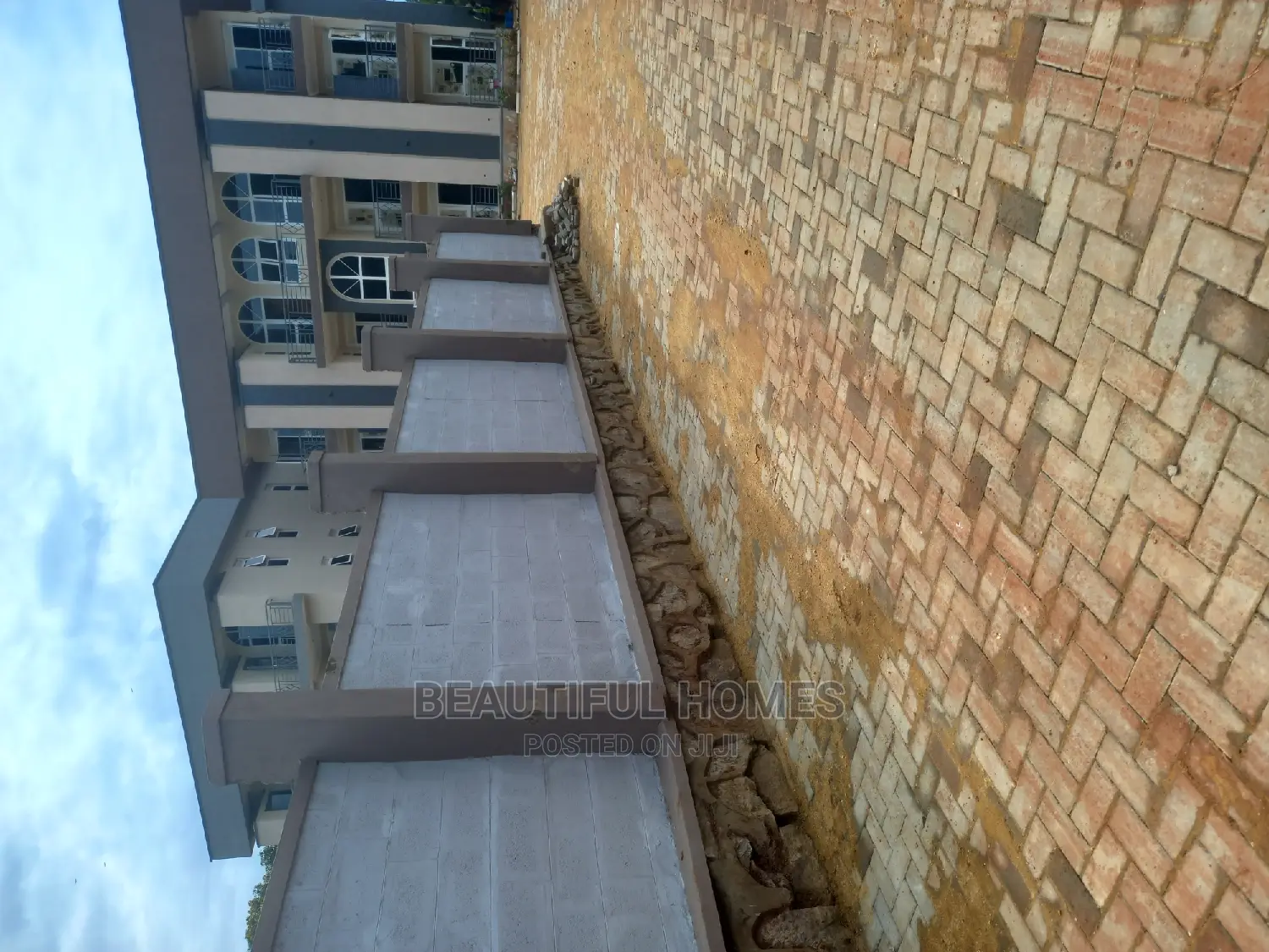 Furnished 2bdrm Apartment in Muyenga, Makindye for Sale in Makindye
