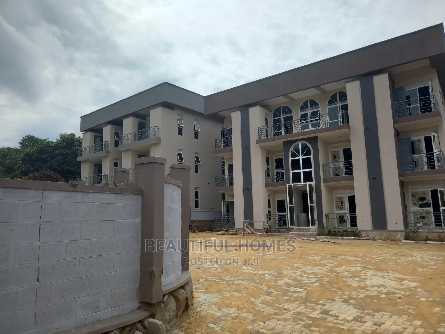 Furnished 2bdrm Apartment in Muyenga, Makindye for Sale in Makindye