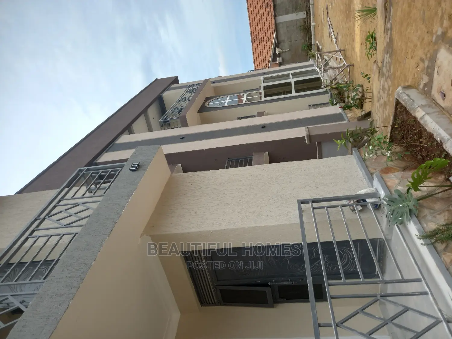 Furnished 2bdrm Apartment in Muyenga, Makindye for Sale in Makindye