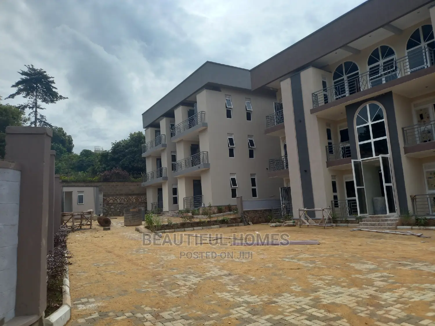 Furnished 2bdrm Apartment in Muyenga, Central Division for Sale in Central Division