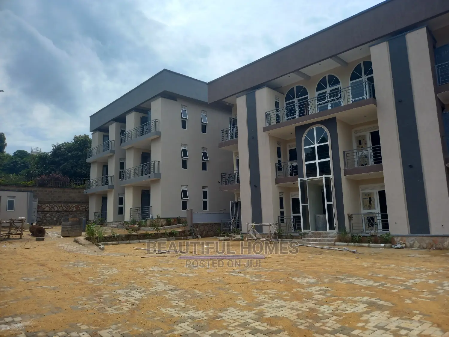 Furnished 2bdrm Apartment in Muyenga, Central Division for Sale in Central Division