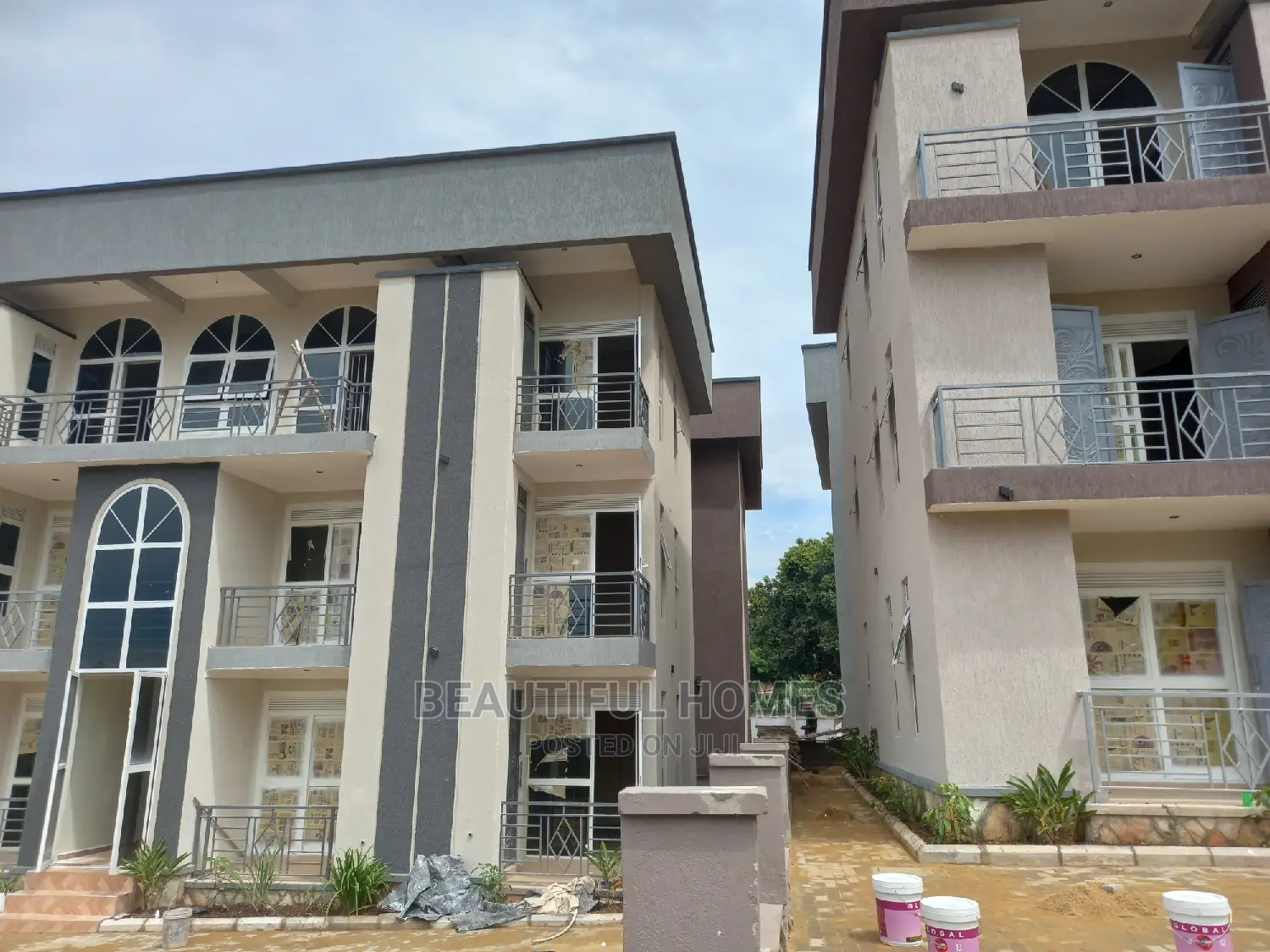 Furnished 2bdrm Apartment in Muyenga, Central Division for Sale in Central Division