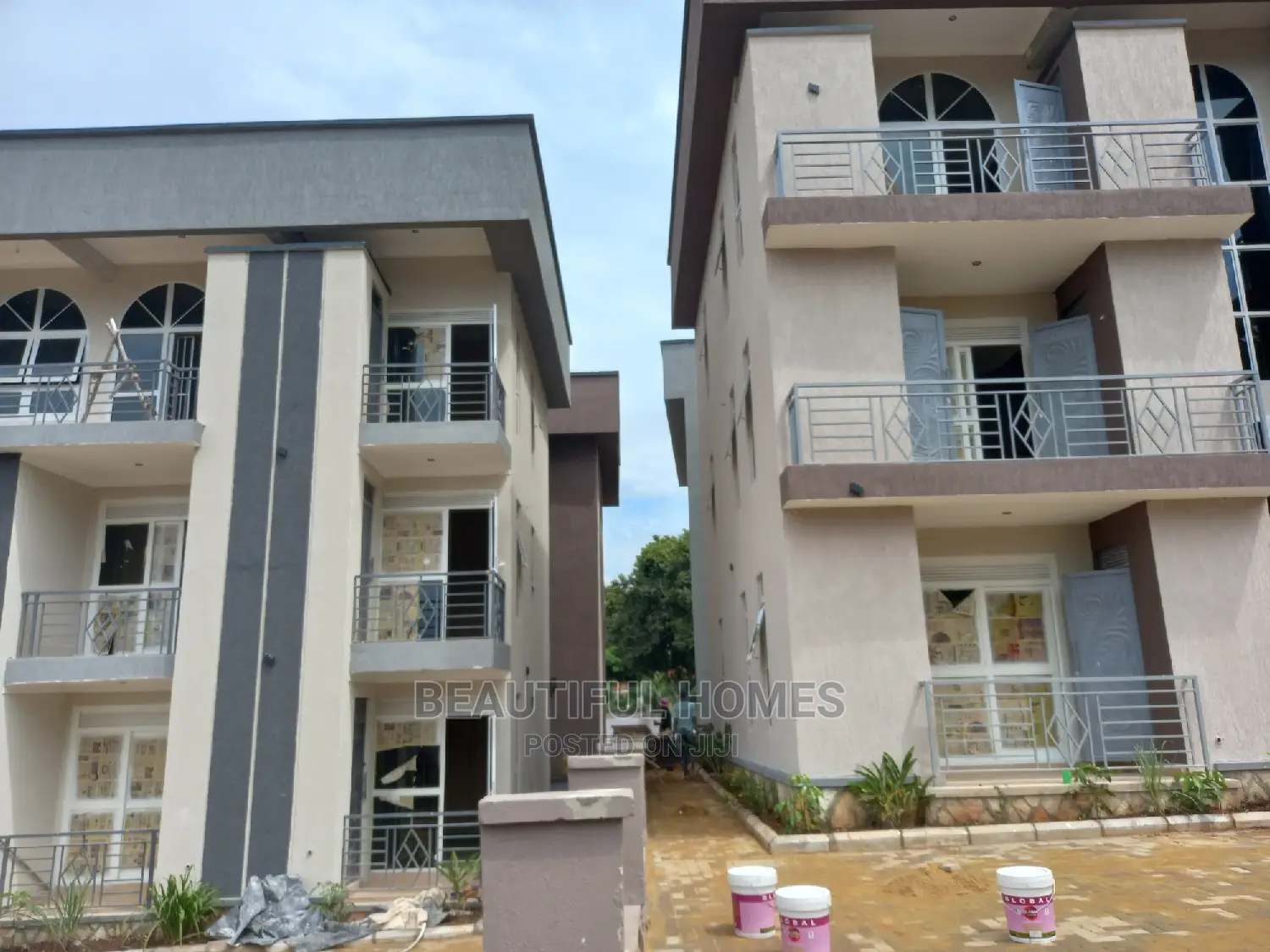 Furnished 2bdrm Block of Flats in Muyenga Rich, Central Division in Central Division