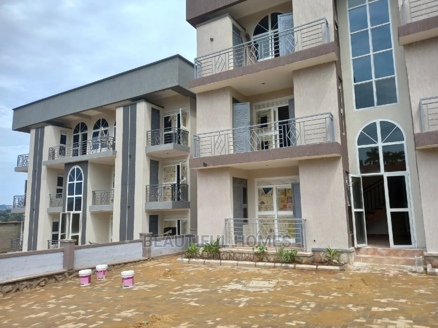 Furnished 2bdrm Apartment in Muyenga, Central Division for Sale in Central Division