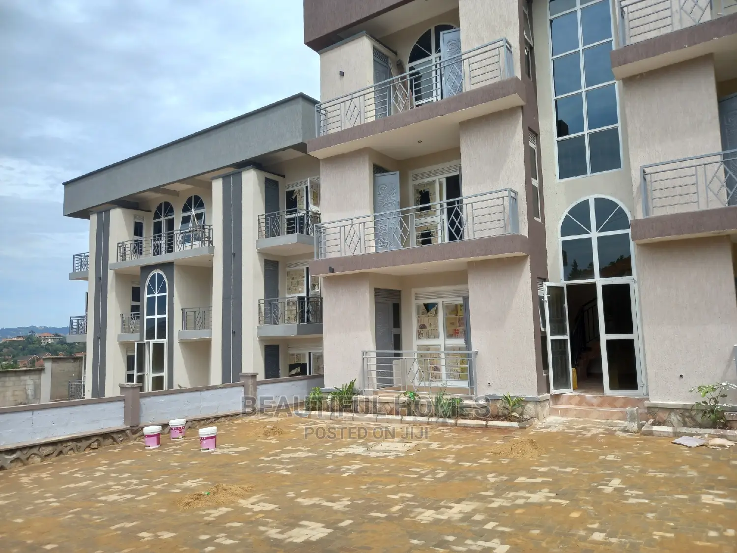 Furnished 2bdrm Apartment in Muyenga, Central Division for Sale in Central Division