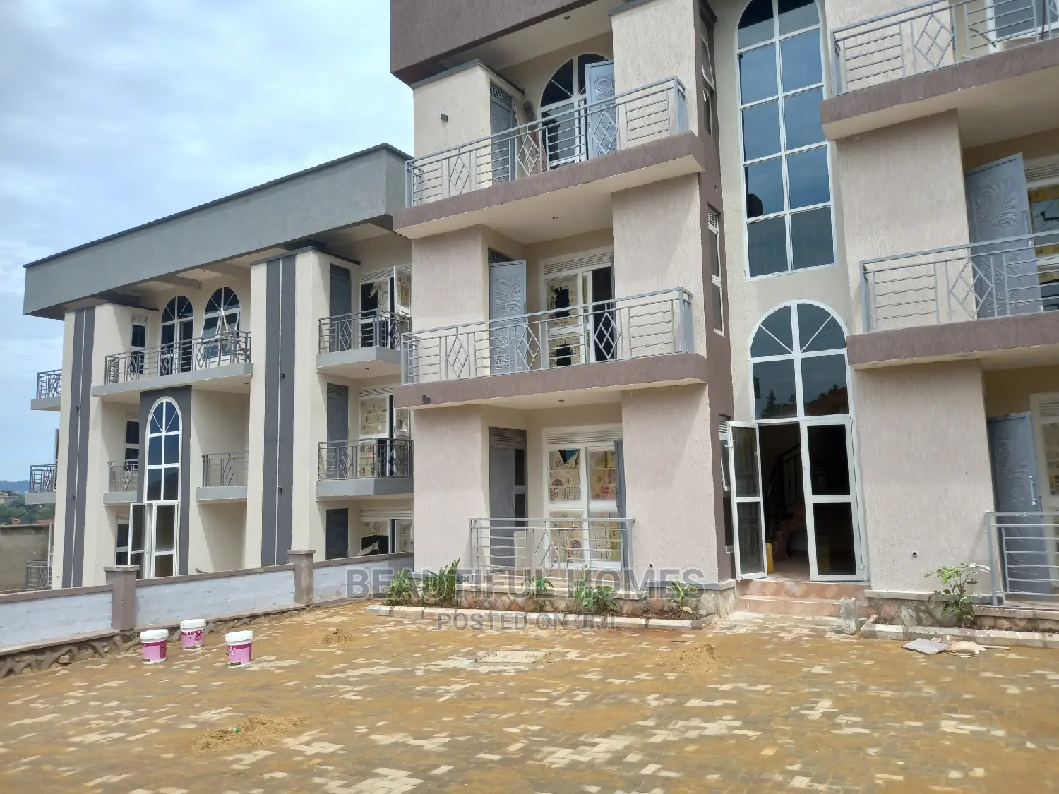Furnished 2bdrm Apartment in Muyenga, Central Division for Sale in Central Division