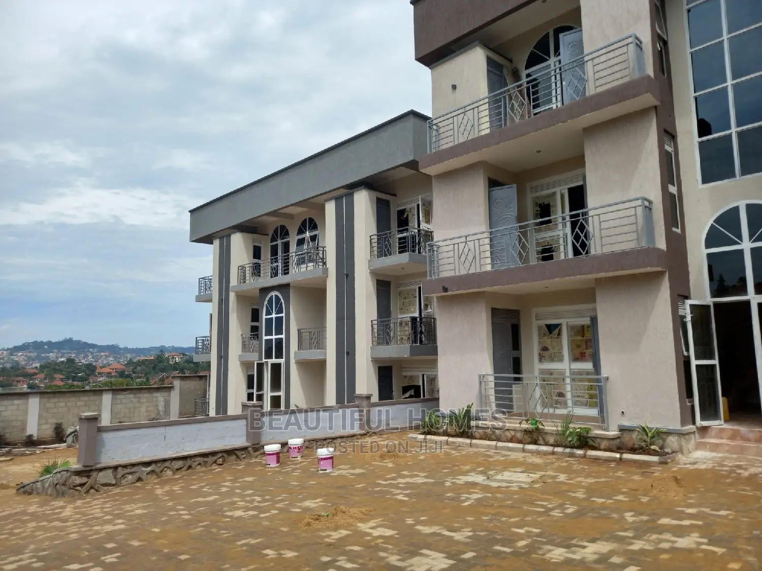 Furnished 2bdrm Apartment in Muyenga, Central Division for Sale in Central Division