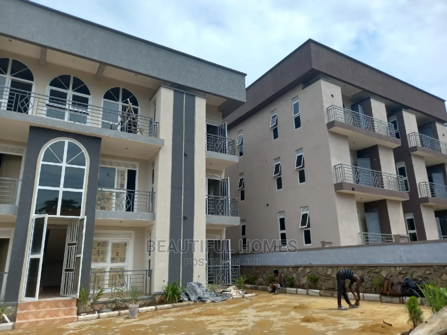Furnished 2bdrm Apartment in Muyenga, Makindye for Sale in Makindye