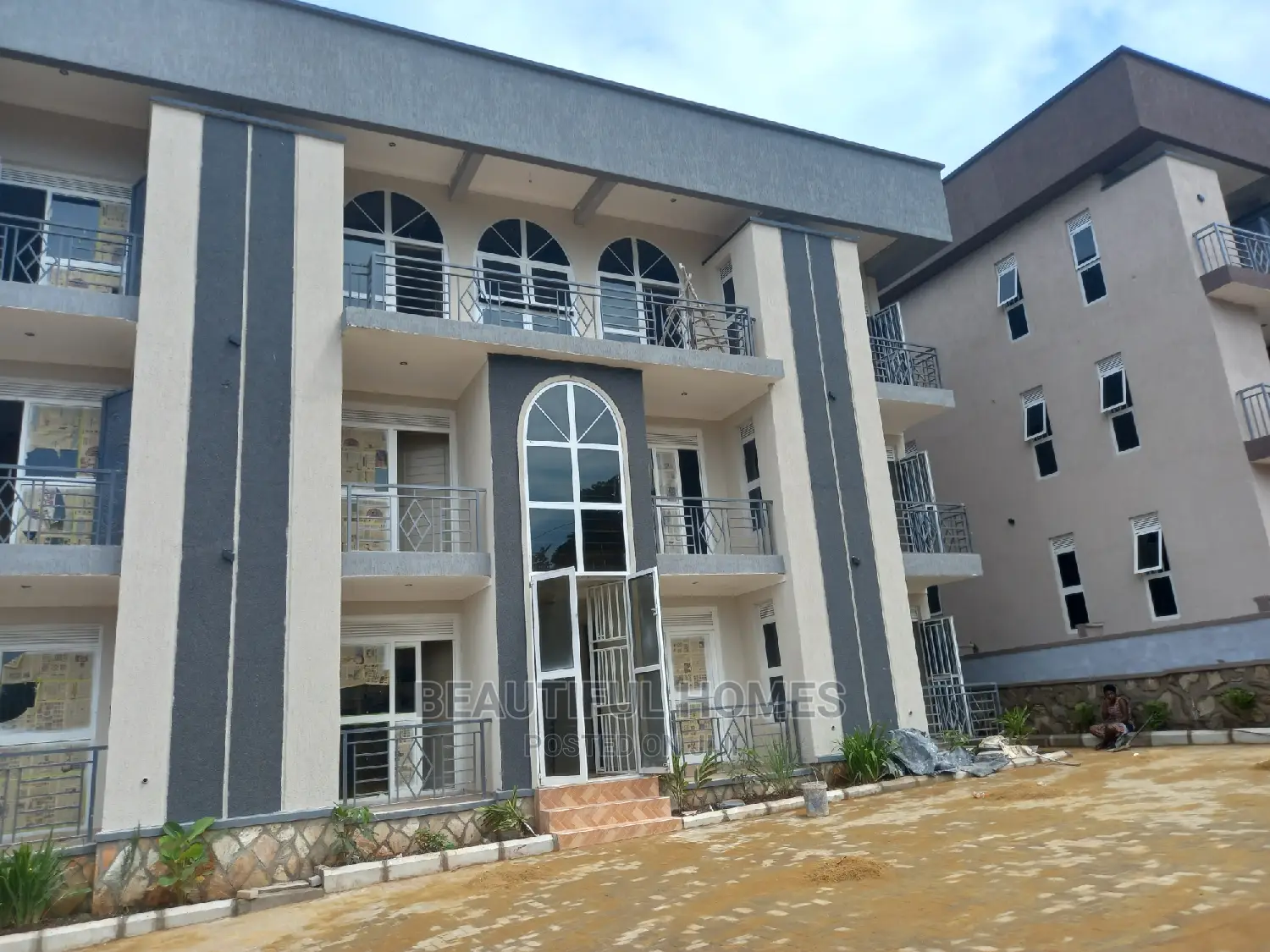 Furnished 2bdrm Apartment in Muyenga, Makindye for Sale in Makindye