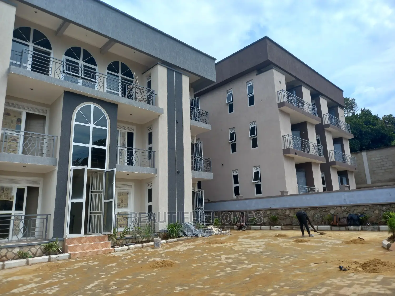 Furnished 2bdrm Apartment in Muyenga, Makindye for Sale in Makindye
