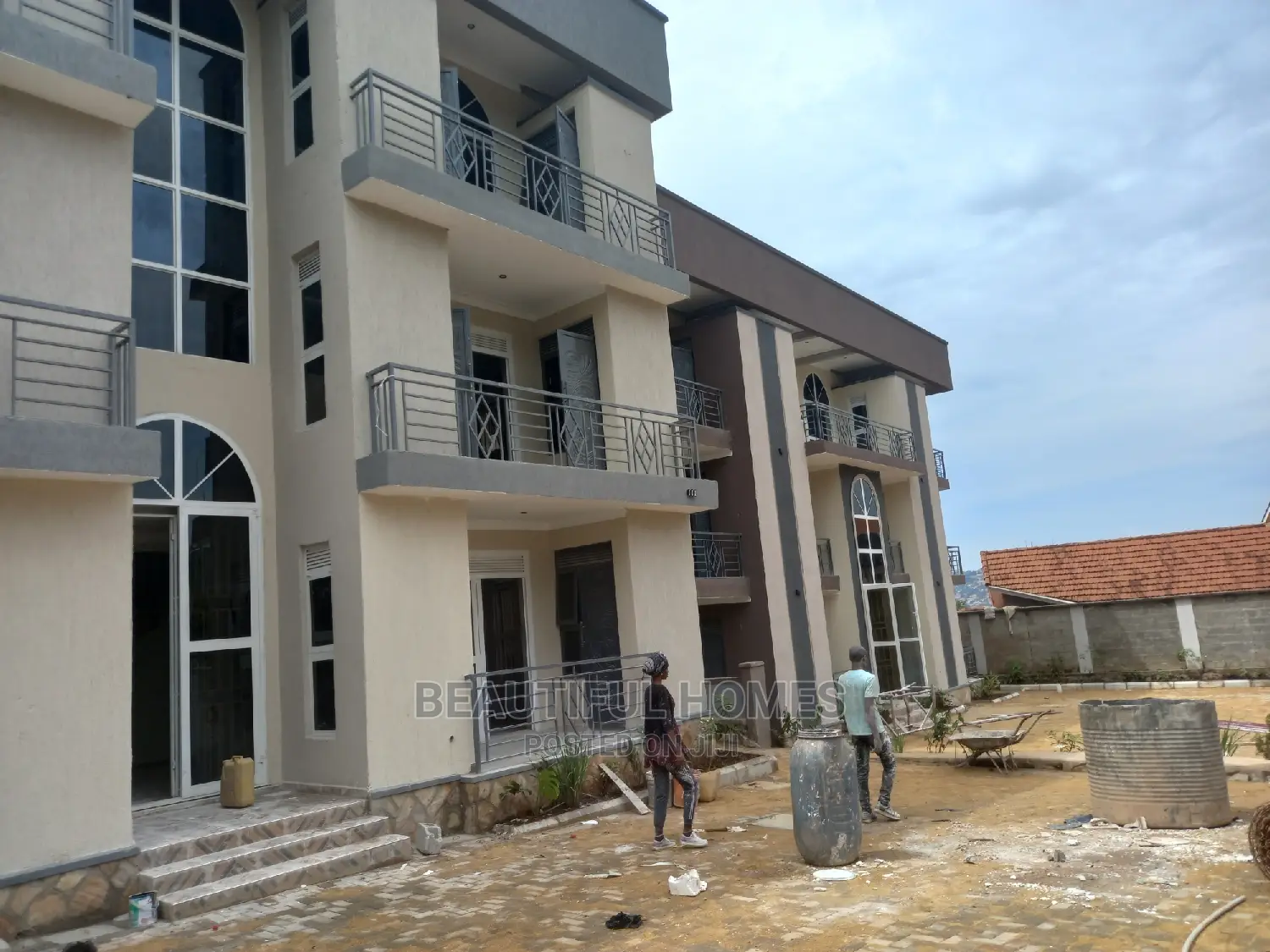 Furnished 2bdrm Apartment in Muyenga, Makindye for Sale in Makindye