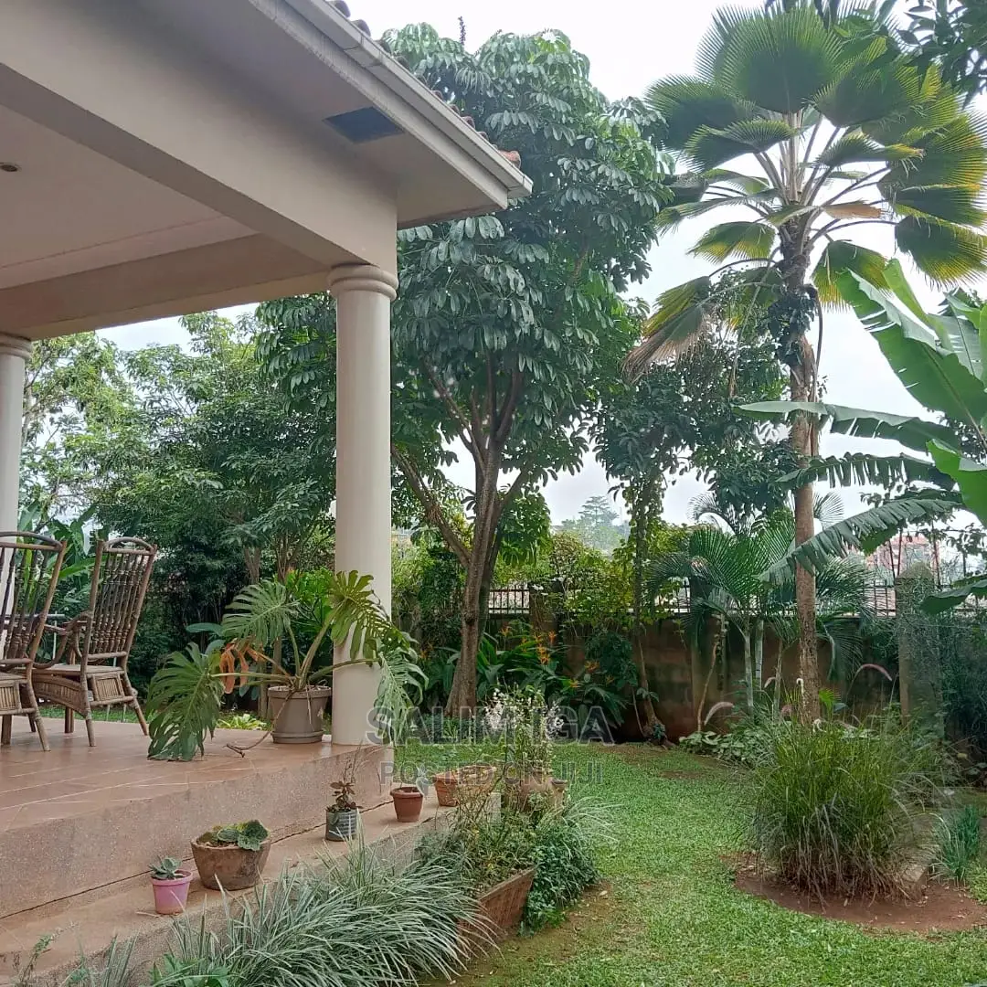 4bdrm Townhouse / Terrace in Kololo Property, Central Division in Central Division